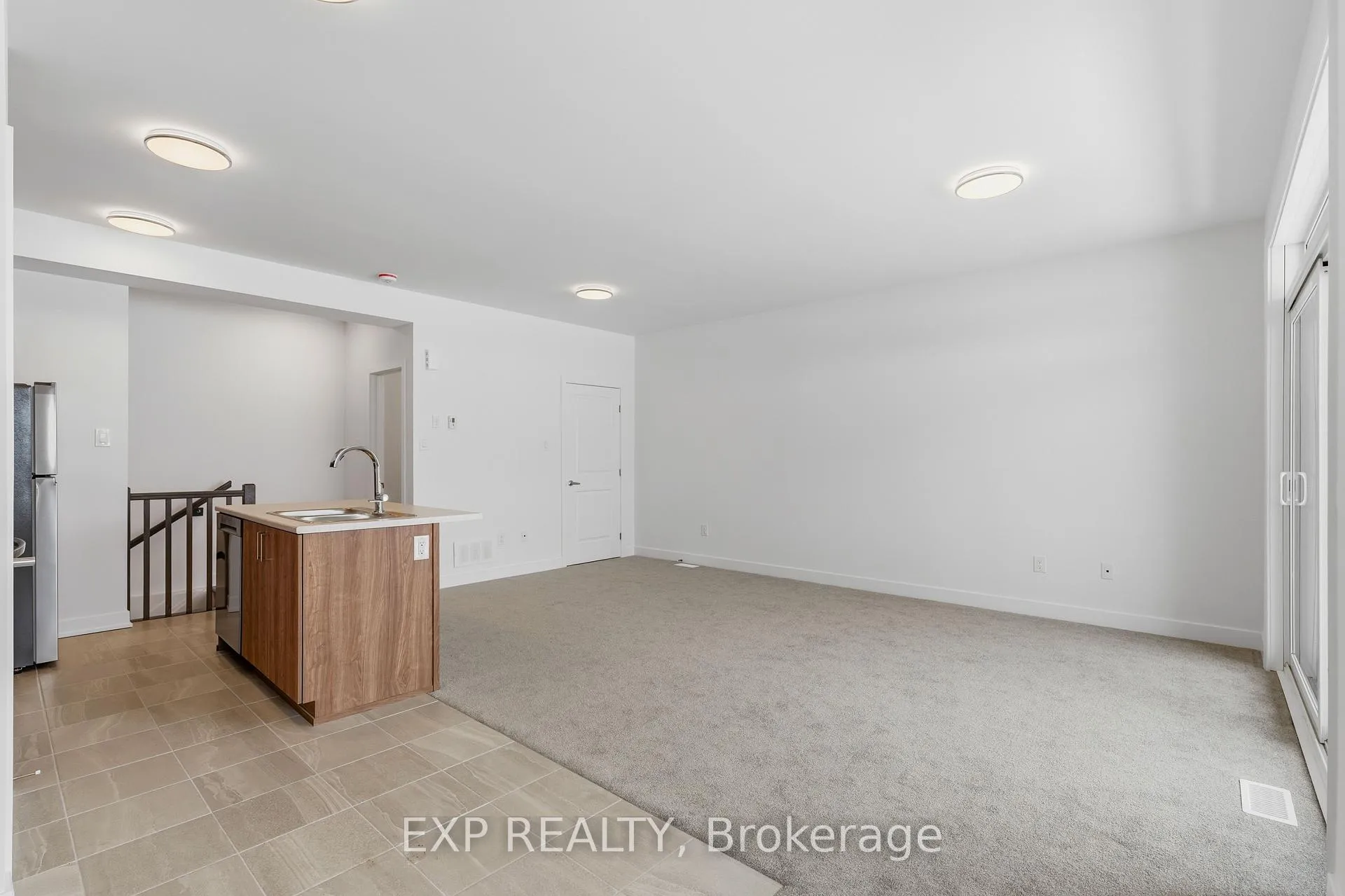 Photo 8 of 1007 Silhouette Private, Ottawa, Barrhaven - Cedargrove/Fraserdale — HOMEH