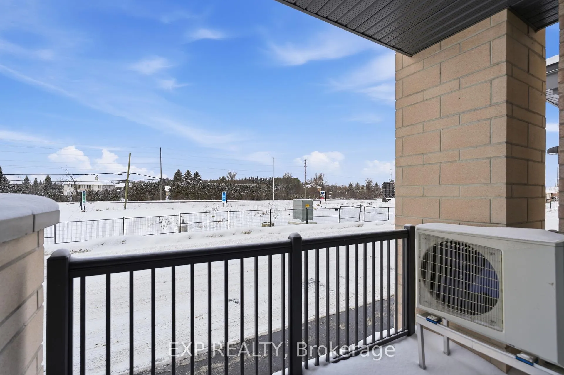 Photo 10 of 1007 Silhouette Private, Ottawa, Barrhaven - Cedargrove/Fraserdale — HOMEH