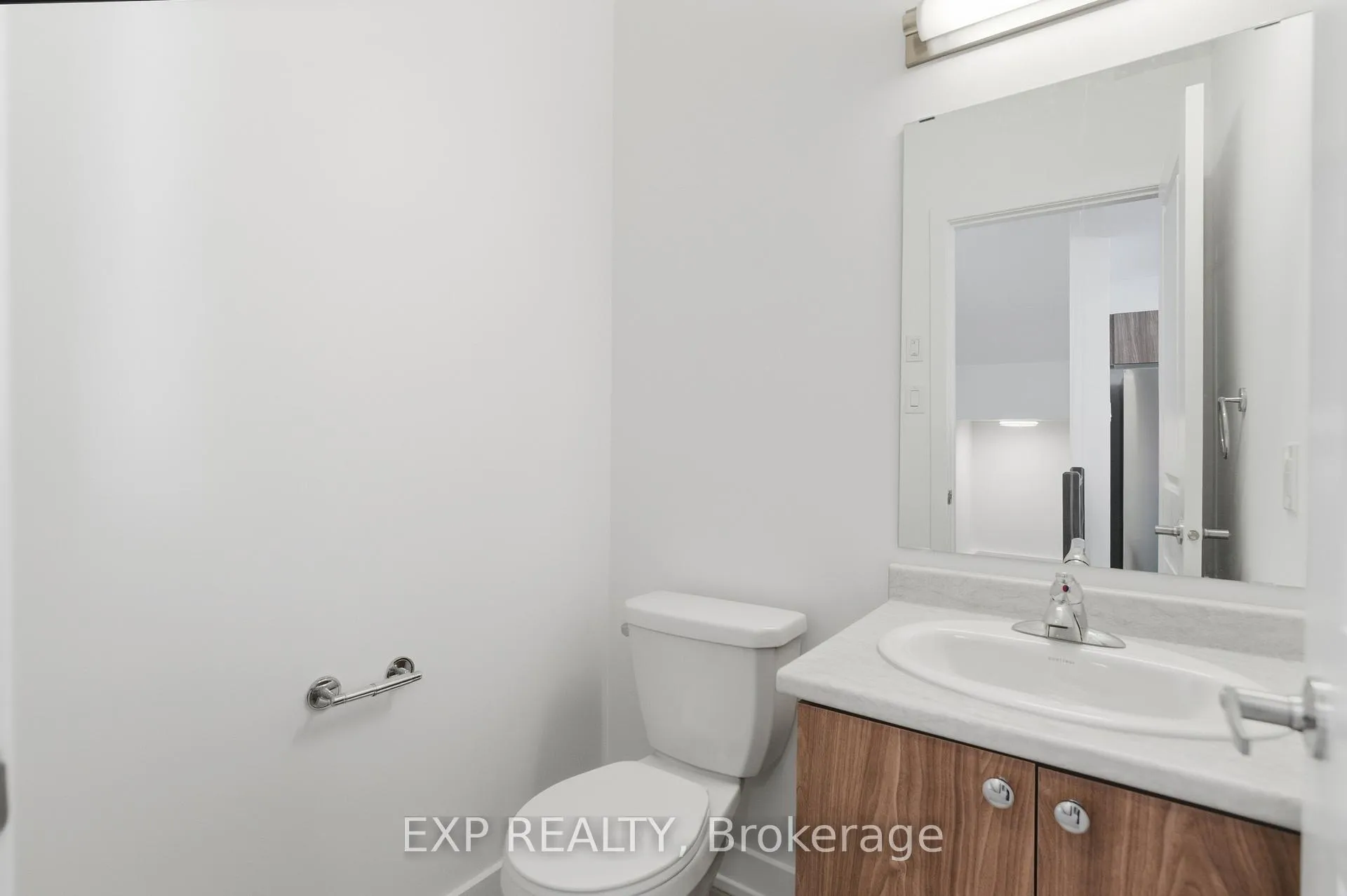 Photo 12 of 1007 Silhouette Private, Ottawa, Barrhaven - Cedargrove/Fraserdale — HOMEH