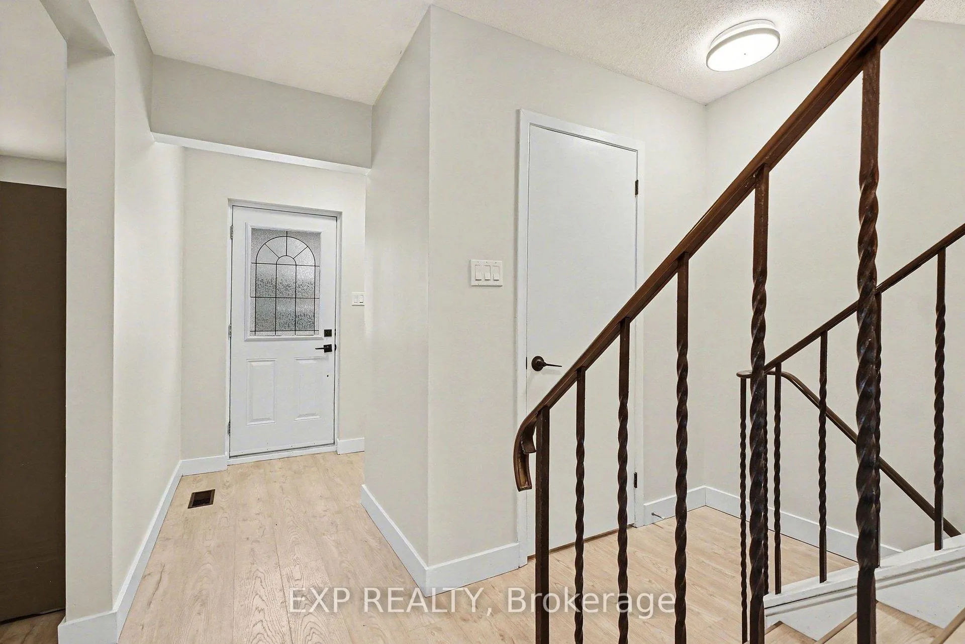 Photo 2 of Unit 61, 2336 Orient Park Drive, Ottawa, Blackburn Hamlet (South) — HOMEH