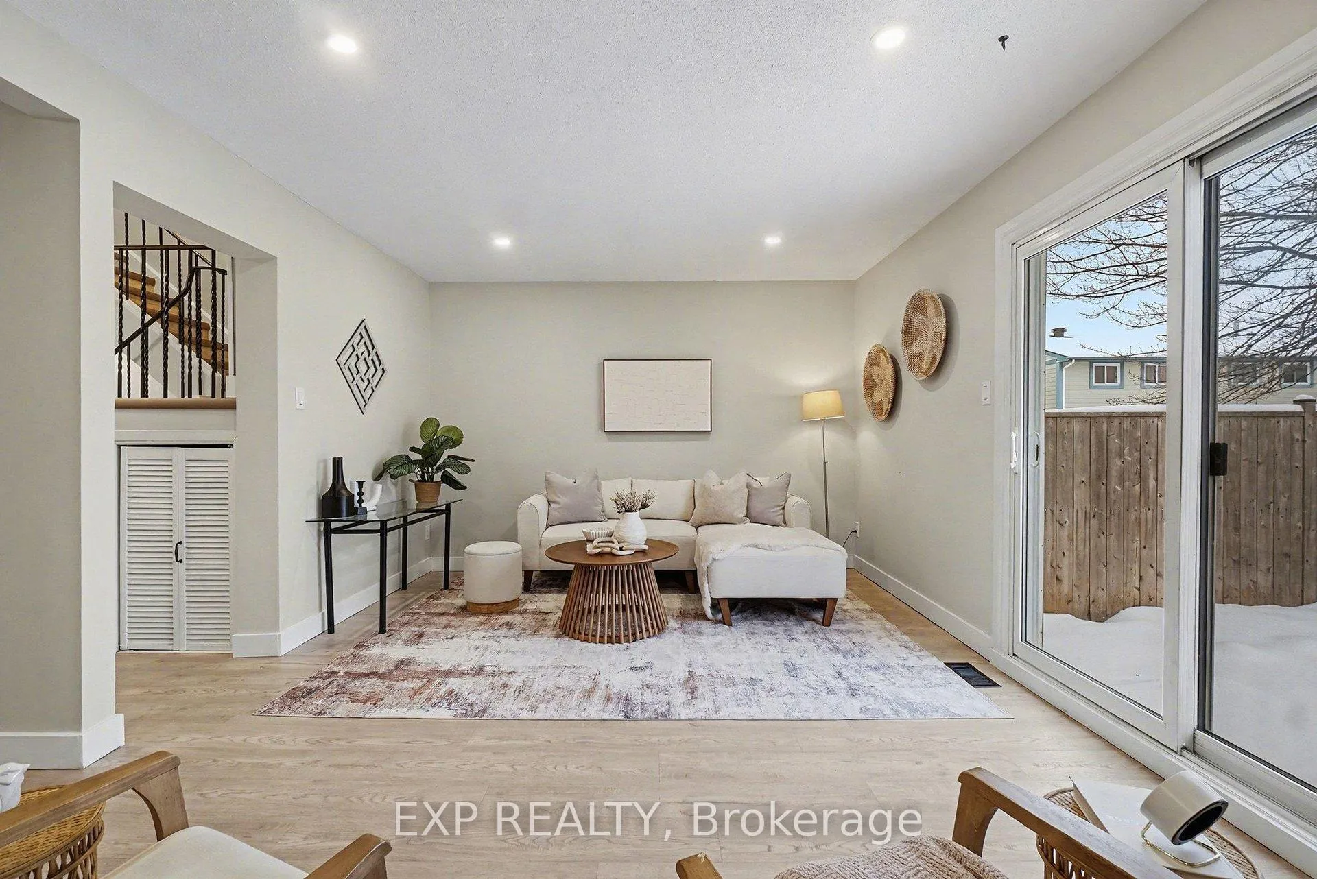 Photo 8 of Unit 61, 2336 Orient Park Drive, Ottawa, Blackburn Hamlet (South) — HOMEH