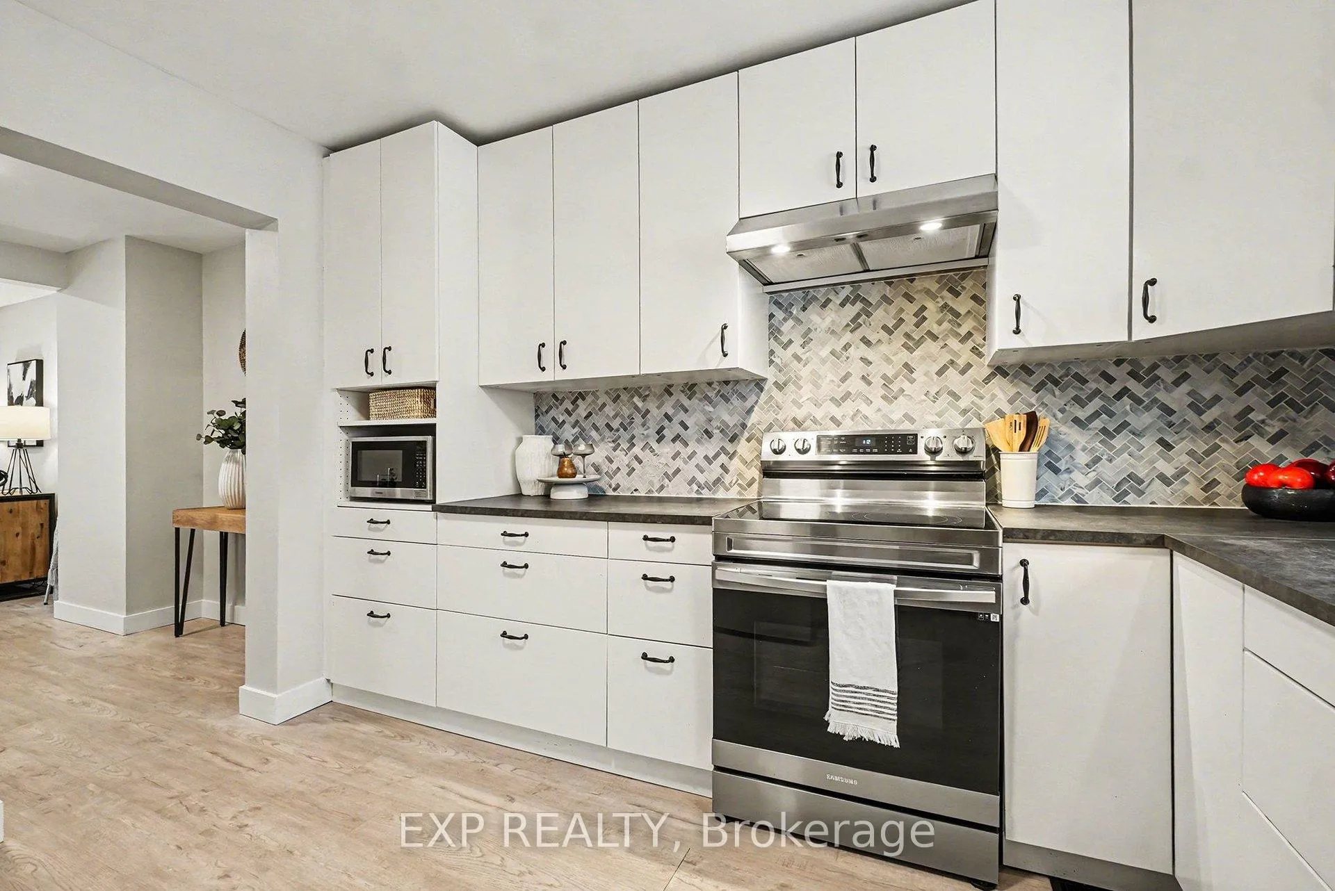 Photo 12 of Unit 61, 2336 Orient Park Drive, Ottawa, Blackburn Hamlet (South) — HOMEH