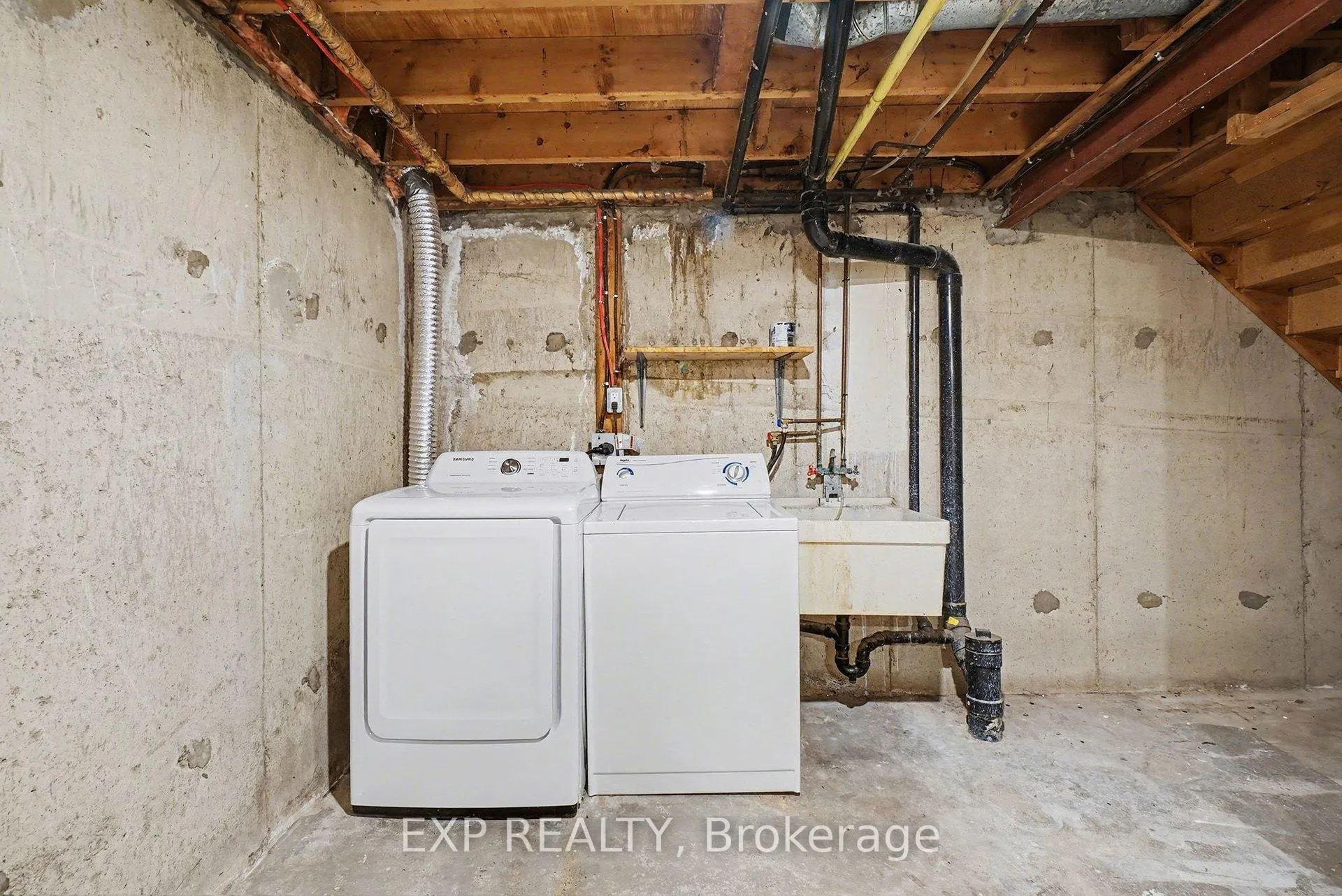 Photo 28 of Unit 61, 2336 Orient Park Drive, Ottawa, Blackburn Hamlet (South) — HOMEH
