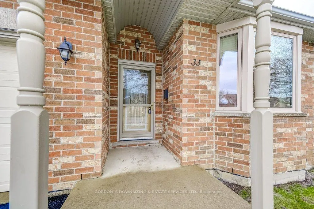Photo 2 of 33 Critzia Drive, Hamilton, Twenty Place — HOMEH