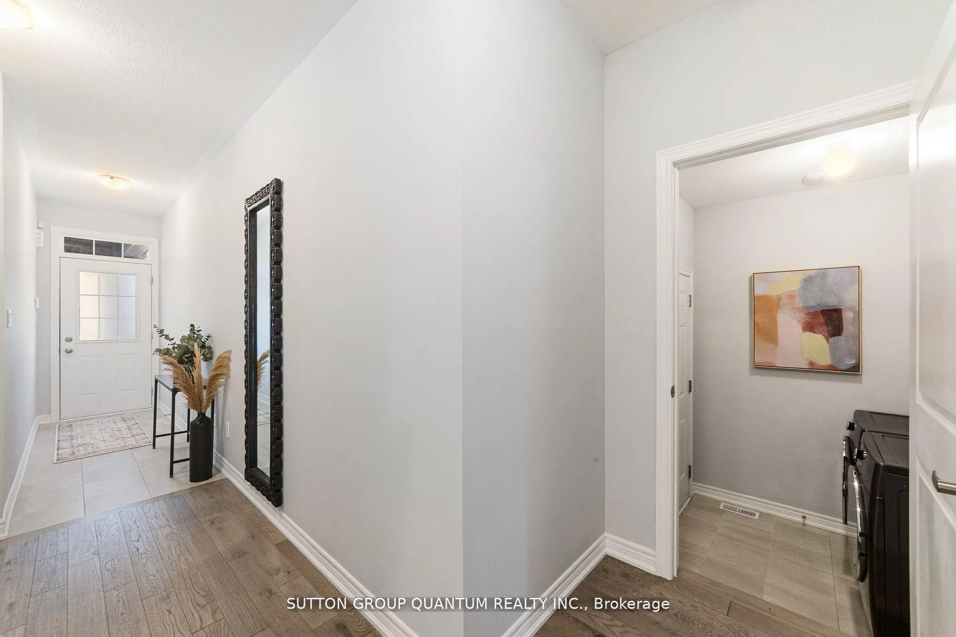 Photo 4 of 36 Bluestone Crescent, Brampton, Sandringham-Wellington — HOMEH