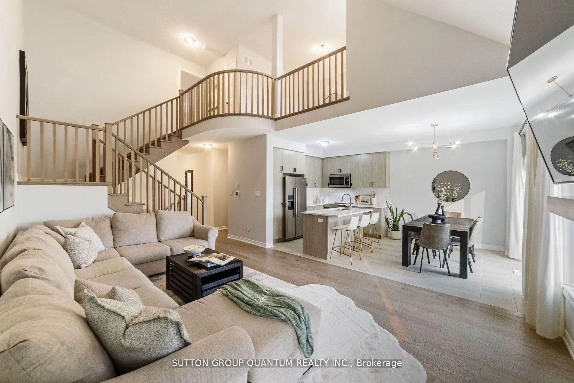 Photo 8 of 36 Bluestone Crescent, Brampton, Sandringham-Wellington — HOMEH