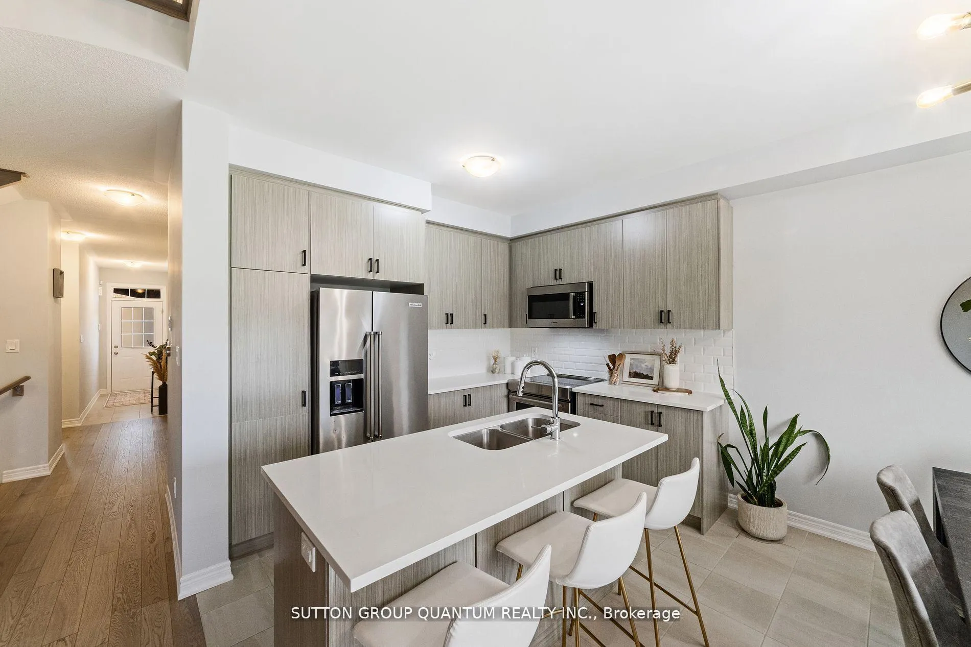 Photo 13 of 36 Bluestone Crescent, Brampton, Sandringham-Wellington — HOMEH