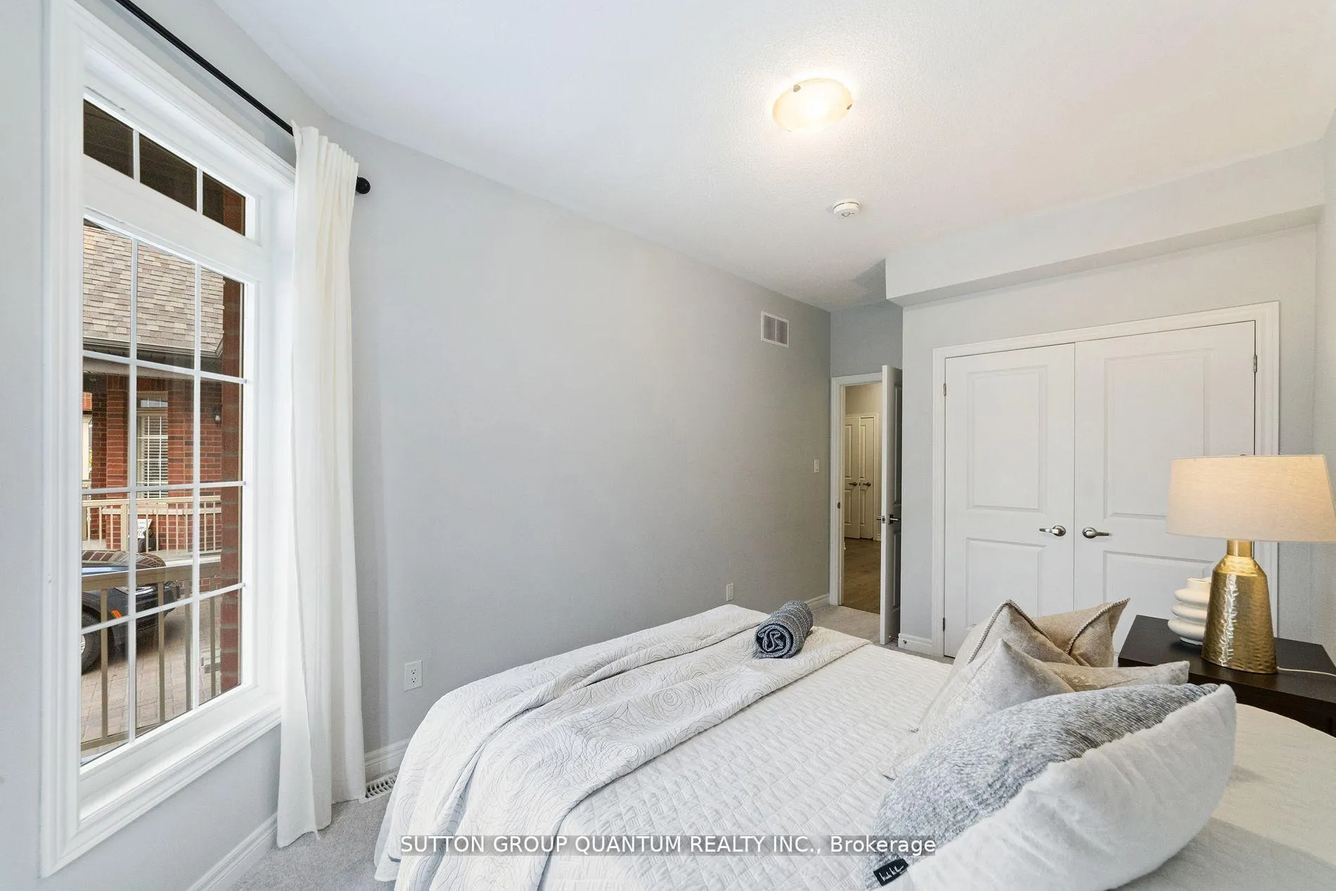 Photo 19 of 36 Bluestone Crescent, Brampton, Sandringham-Wellington — HOMEH