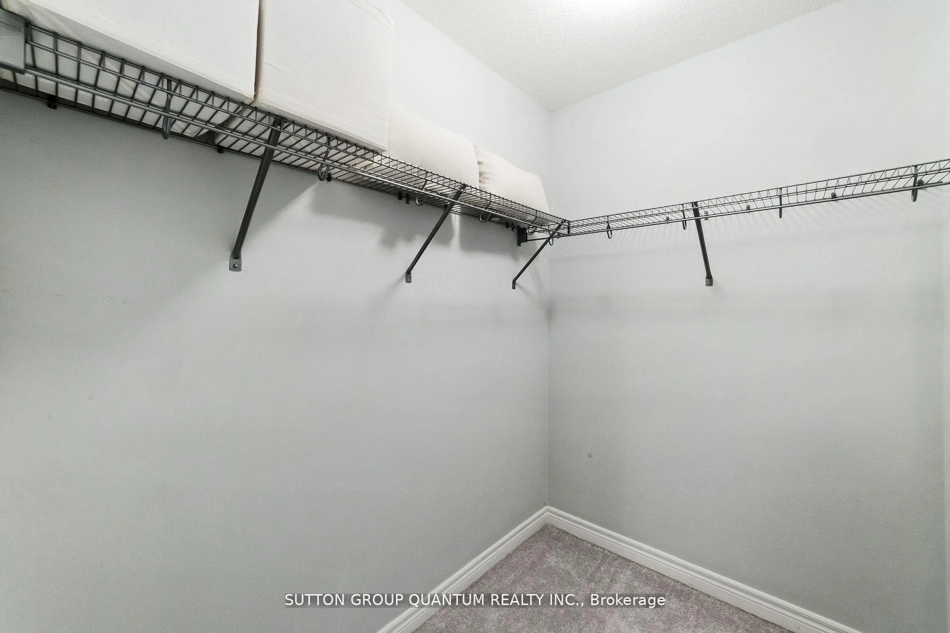 Photo 23 of 36 Bluestone Crescent, Brampton, Sandringham-Wellington — HOMEH