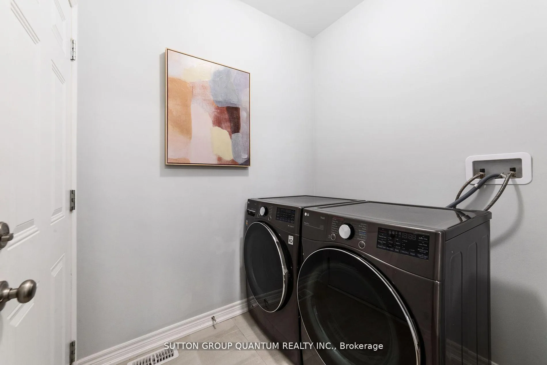 Photo 27 of 36 Bluestone Crescent, Brampton, Sandringham-Wellington — HOMEH