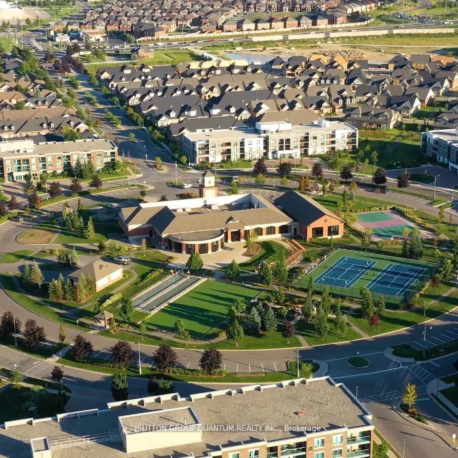 Photo 28 of 36 Bluestone Crescent, Brampton, Sandringham-Wellington — HOMEH