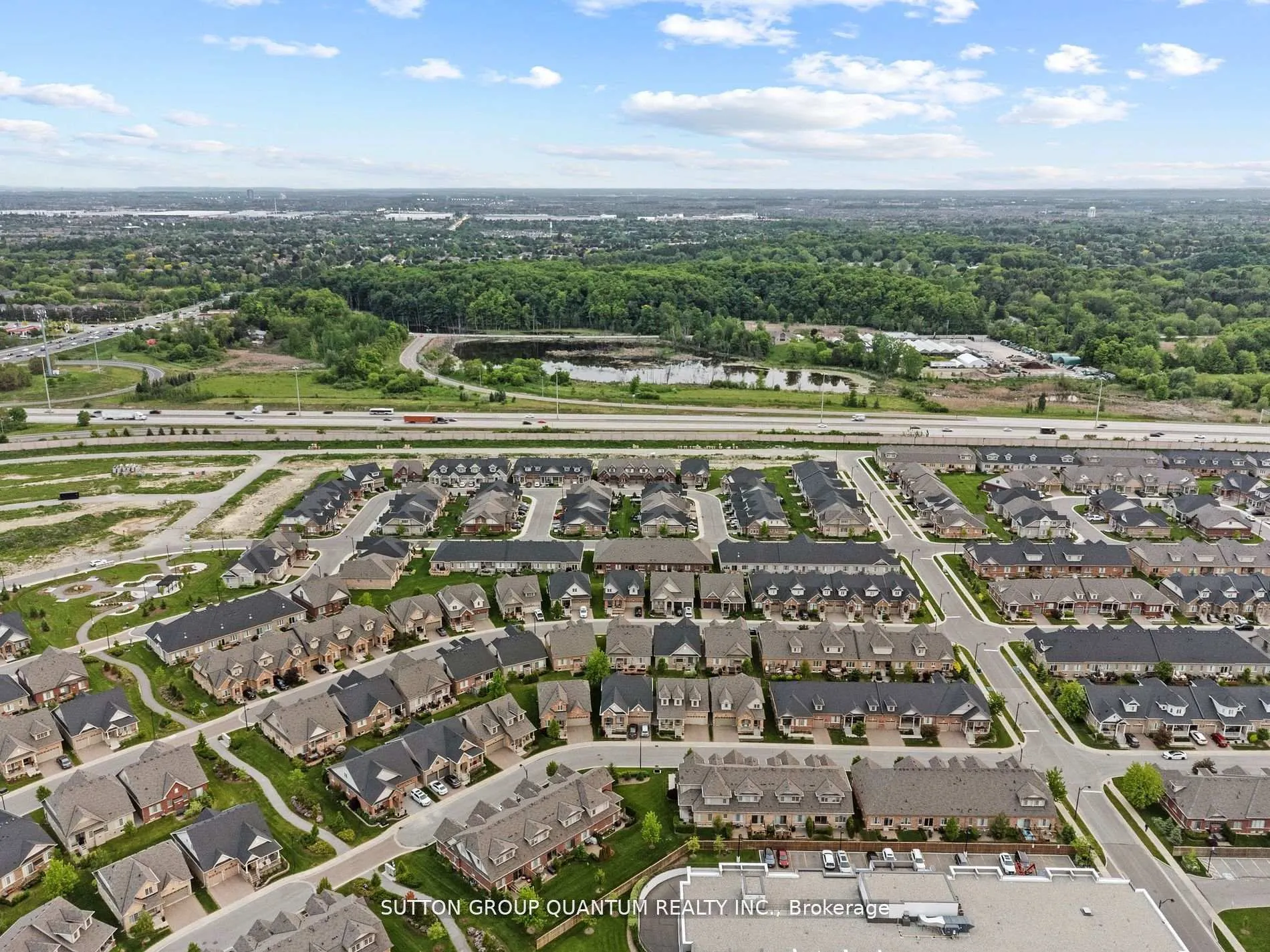Photo 31 of 36 Bluestone Crescent, Brampton, Sandringham-Wellington — HOMEH