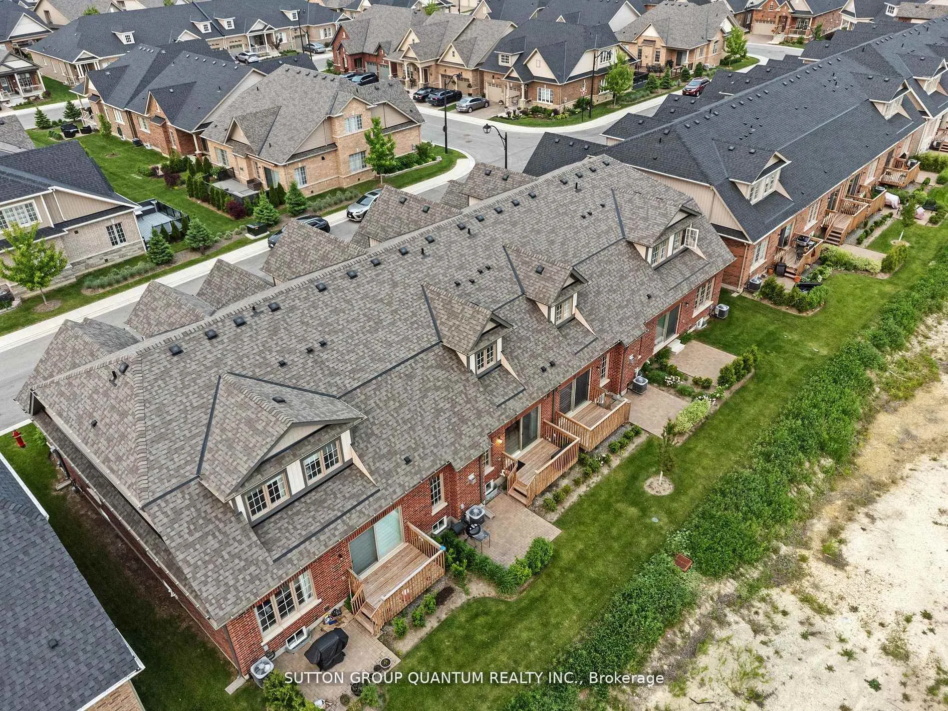 Photo 33 of 36 Bluestone Crescent, Brampton, Sandringham-Wellington — HOMEH