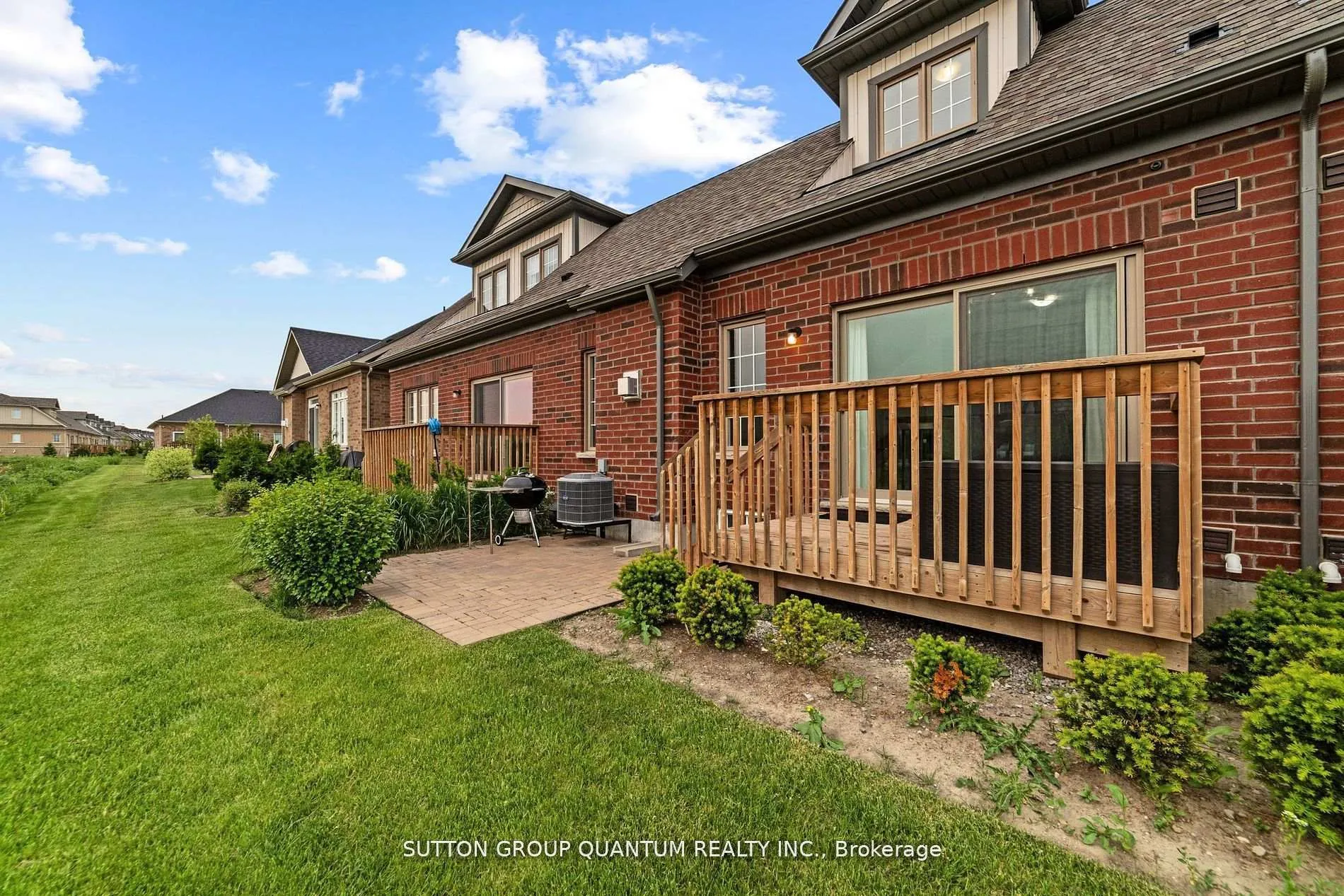 Photo 34 of 36 Bluestone Crescent, Brampton, Sandringham-Wellington — HOMEH