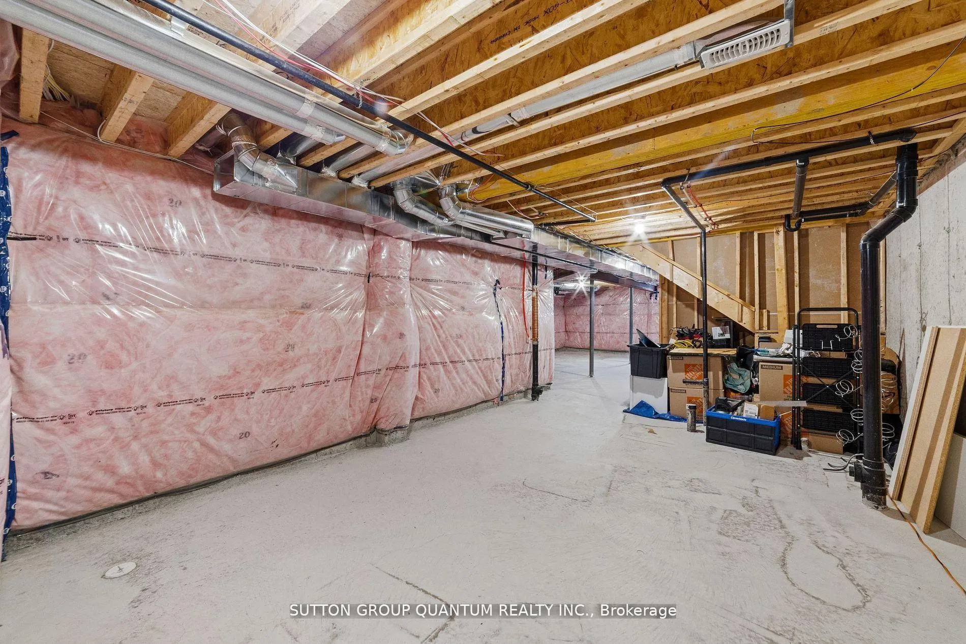 Photo 38 of 36 Bluestone Crescent, Brampton, Sandringham-Wellington — HOMEH