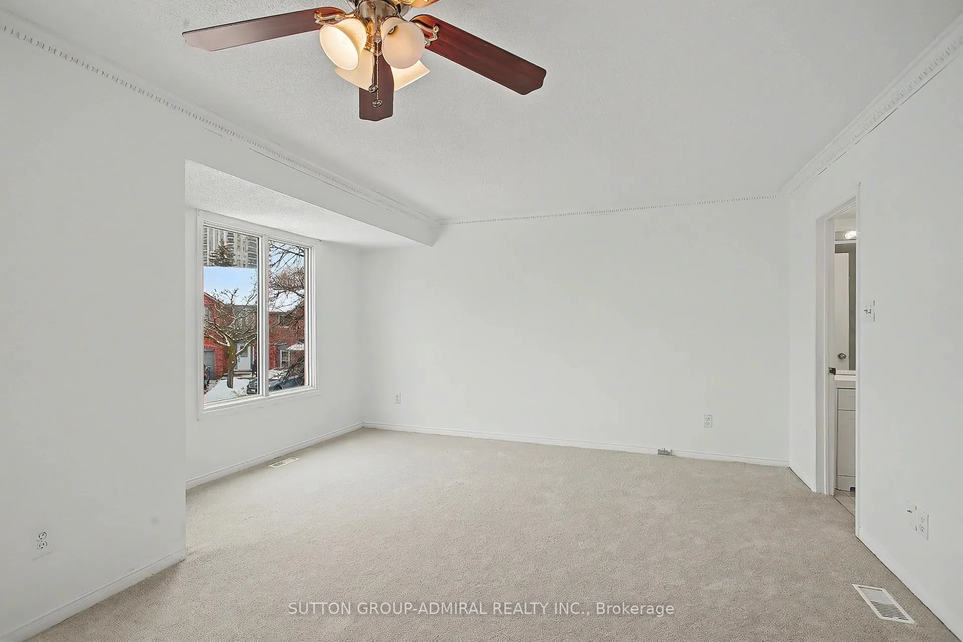 Photo 13 of 76 Beaumont Place, Vaughan, Uplands — HOMEH