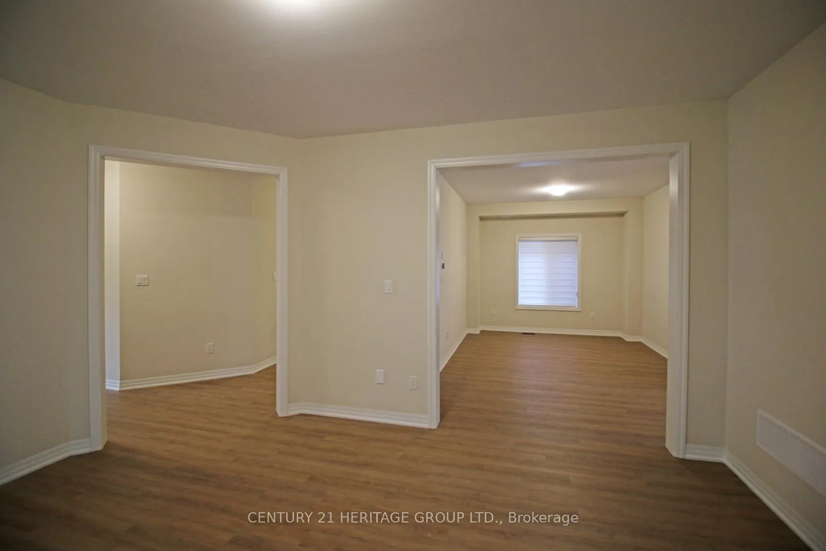 Photo 4 of 11 Stennett Drive, Georgina, Keswick North — HOMEH