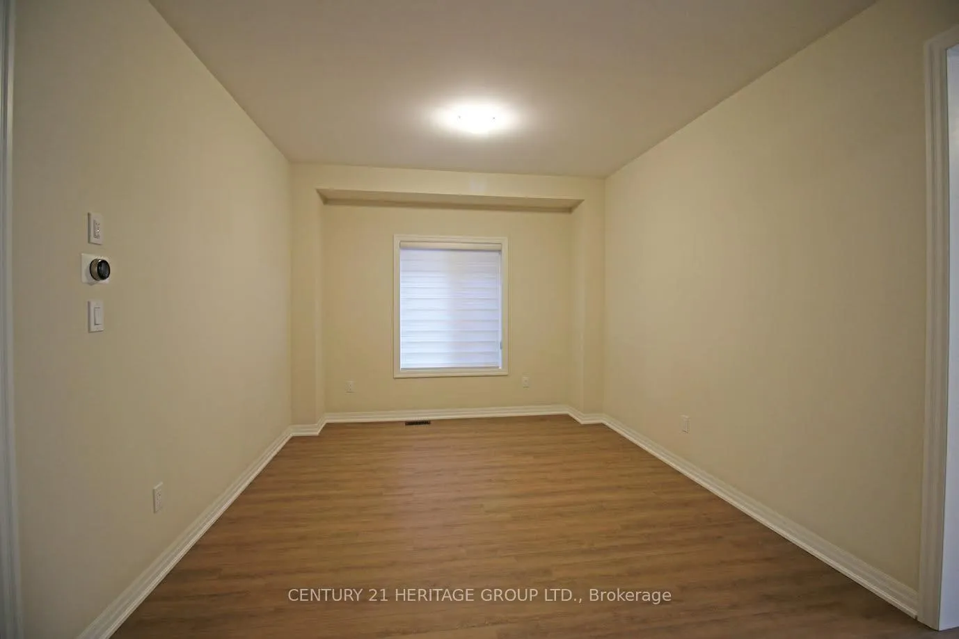 Photo 5 of 11 Stennett Drive, Georgina, Keswick North — HOMEH