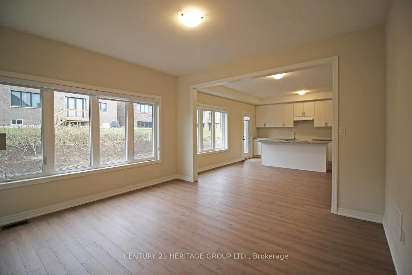 Photo 10 of 11 Stennett Drive, Georgina, Keswick North — HOMEH