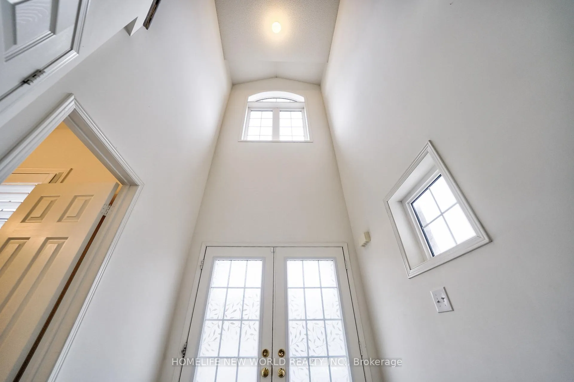 Photo 4 of 22 Dewsnap Road, Ajax, Central East — HOMEH
