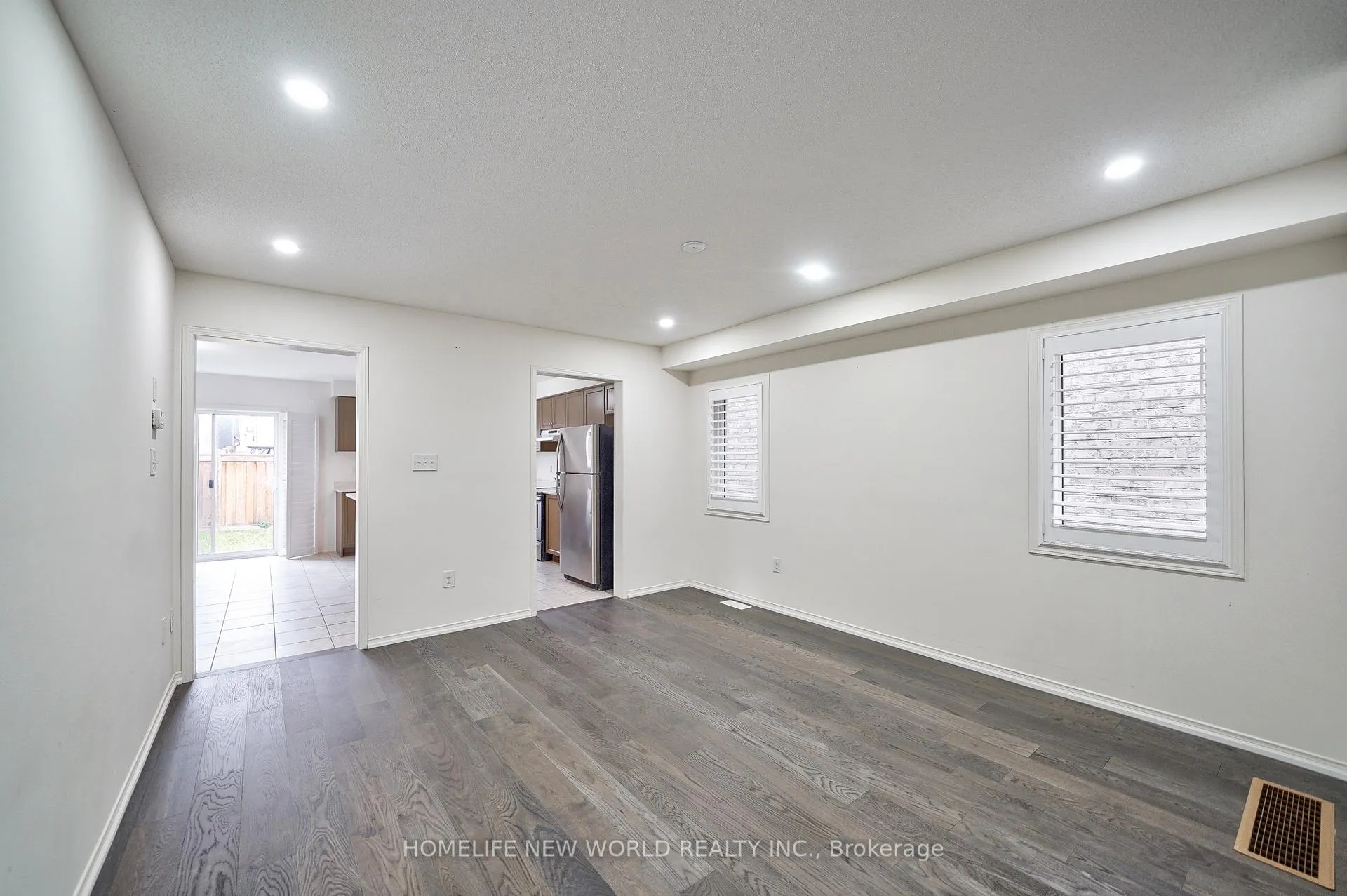 Photo 8 of 22 Dewsnap Road, Ajax, Central East — HOMEH