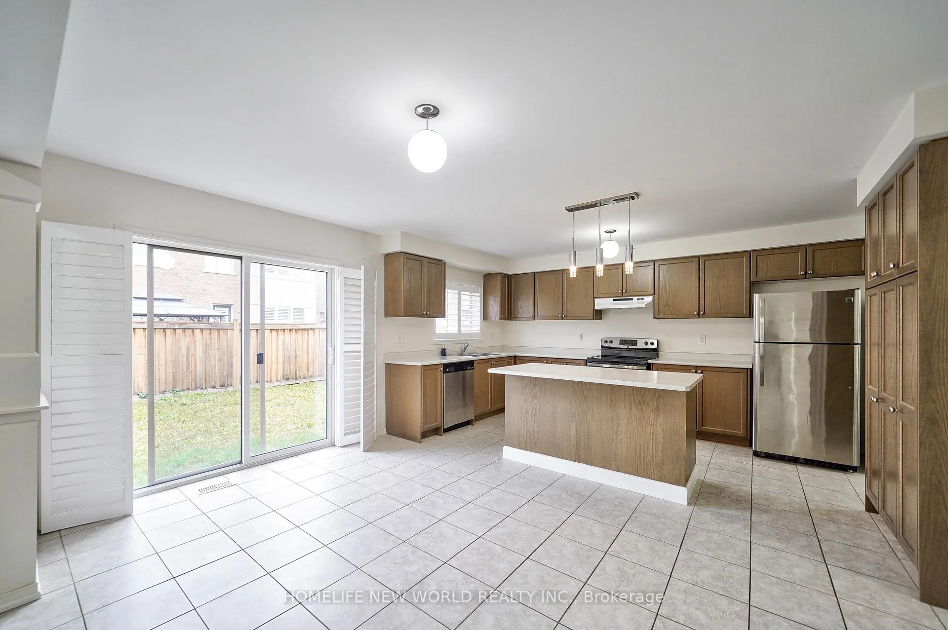 Photo 10 of 22 Dewsnap Road, Ajax, Central East — HOMEH
