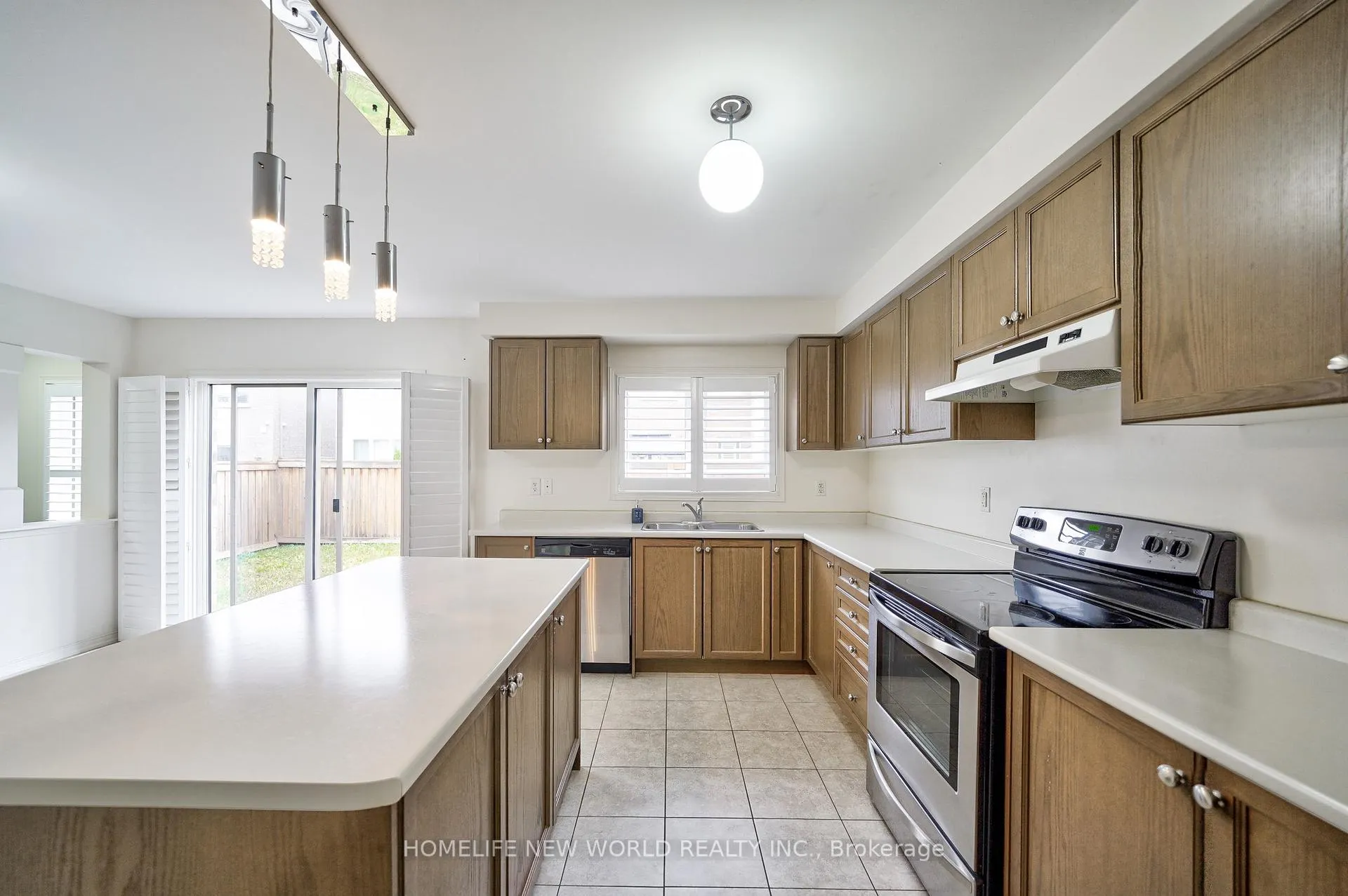 Photo 14 of 22 Dewsnap Road, Ajax, Central East — HOMEH