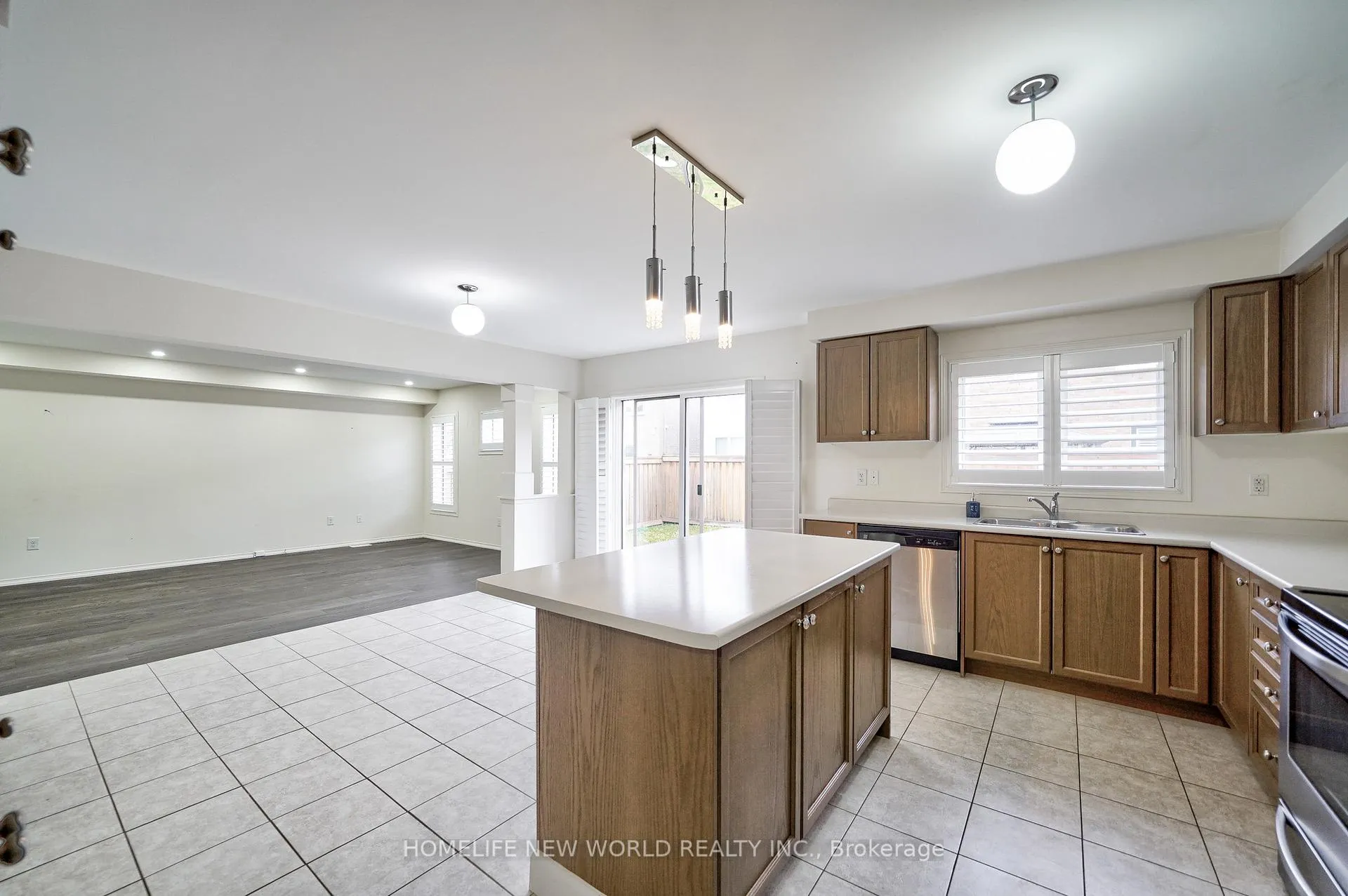Photo 15 of 22 Dewsnap Road, Ajax, Central East — HOMEH