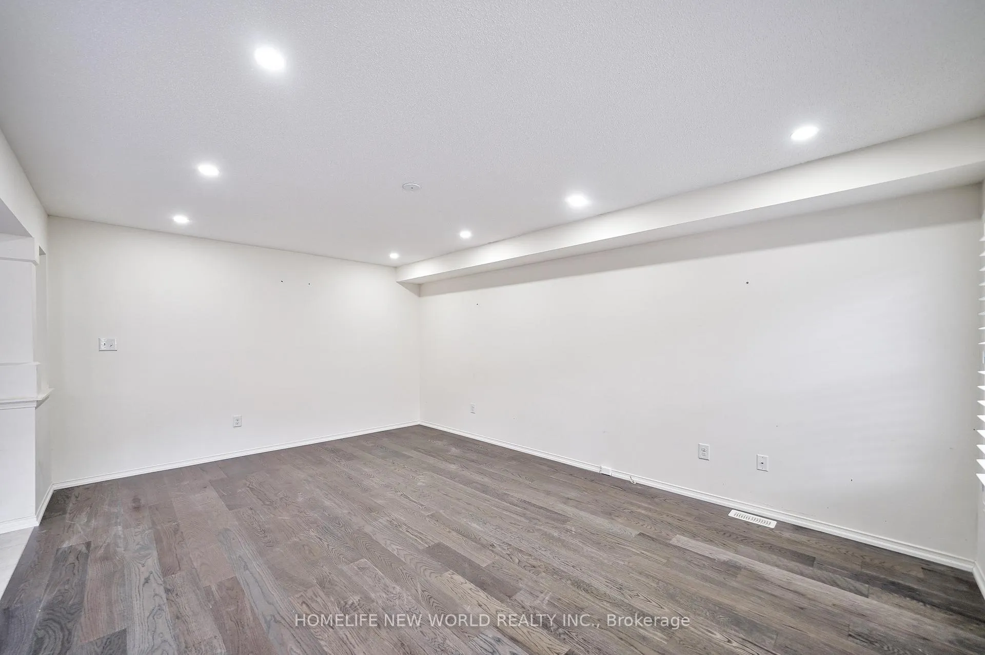 Photo 20 of 22 Dewsnap Road, Ajax, Central East — HOMEH