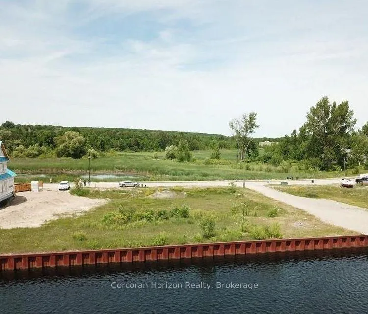 Photo 2 of 21 Dock Lane, Tay, Port McNicoll — HOMEH