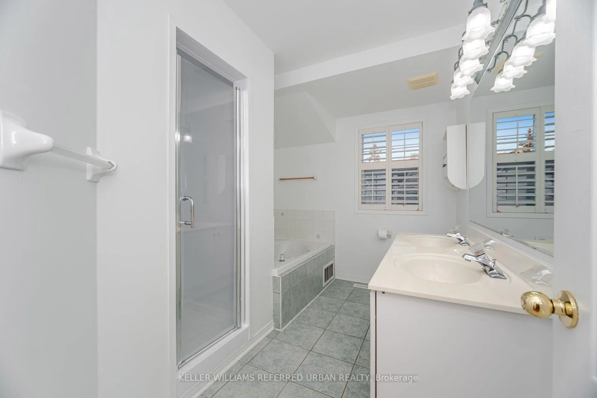 Photo 21 of Unit 10, 8305 Mclaughlin Road S, Brampton, Fletcher's West — HOMEH