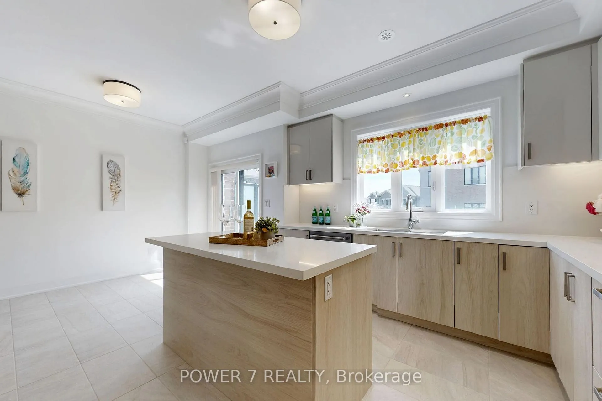 Photo 7 of 57 Gandhi Lane, Markham, Commerce Valley — HOMEH