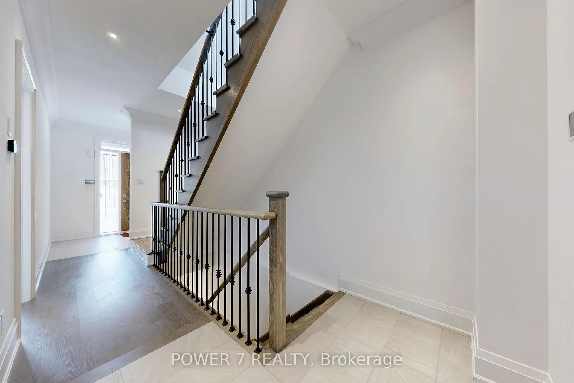 Photo 15 of 57 Gandhi Lane, Markham, Commerce Valley — HOMEH