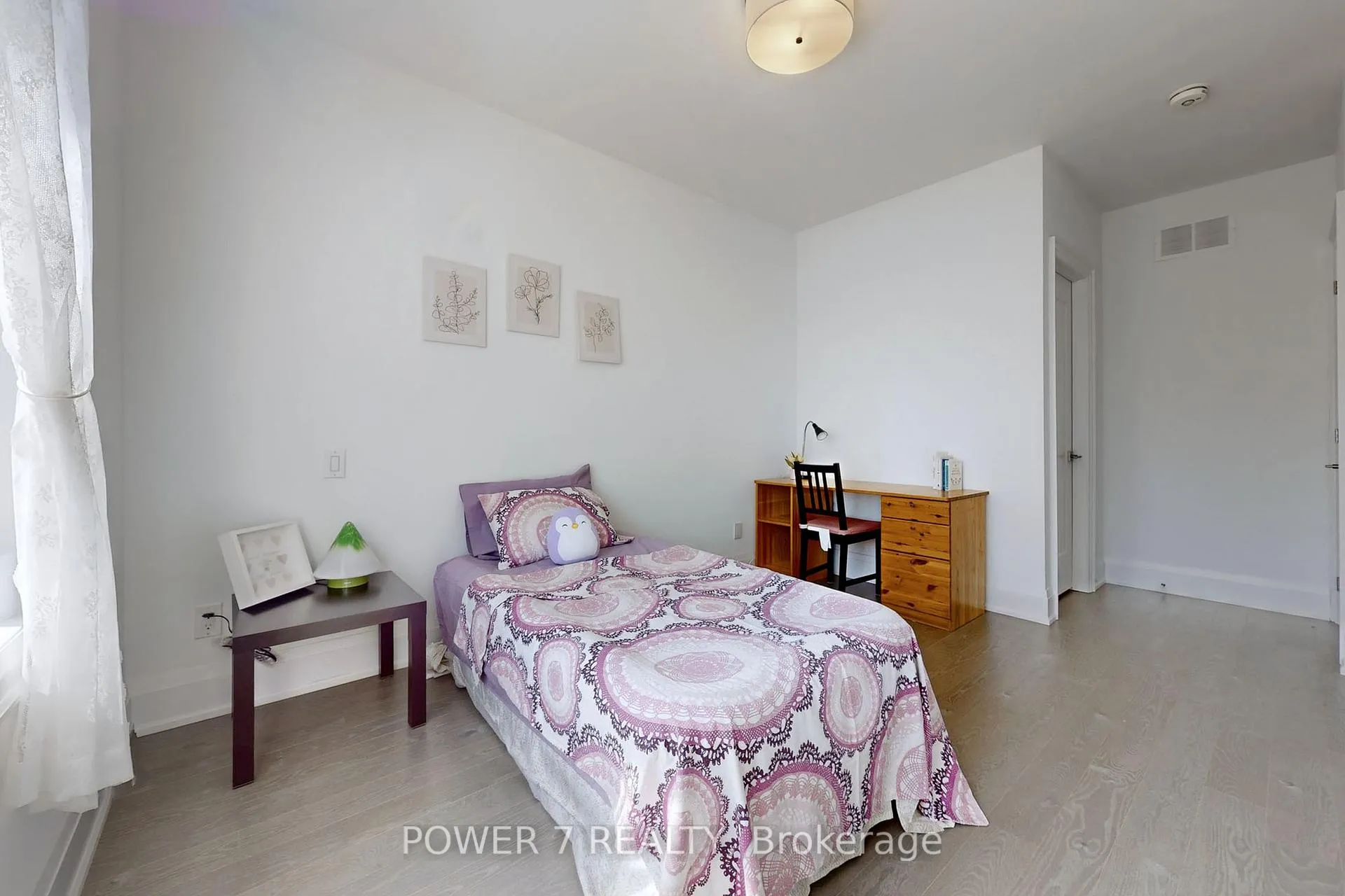 Photo 22 of 57 Gandhi Lane, Markham, Commerce Valley — HOMEH