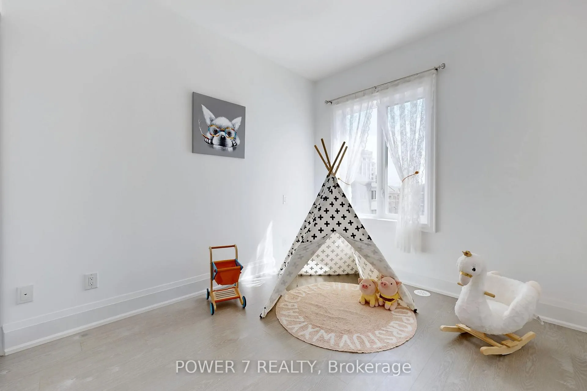 Photo 23 of 57 Gandhi Lane, Markham, Commerce Valley — HOMEH
