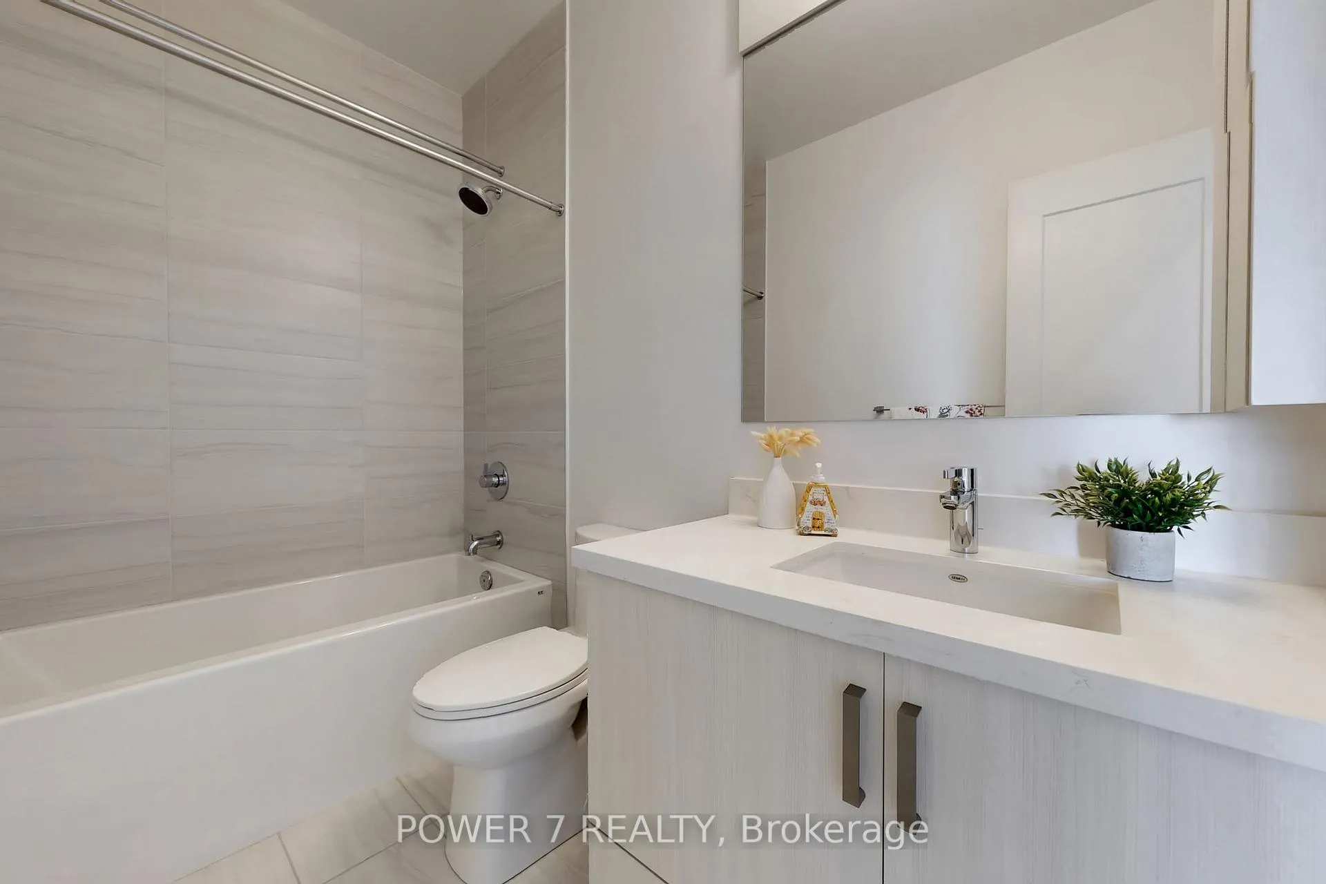 Photo 24 of 57 Gandhi Lane, Markham, Commerce Valley — HOMEH