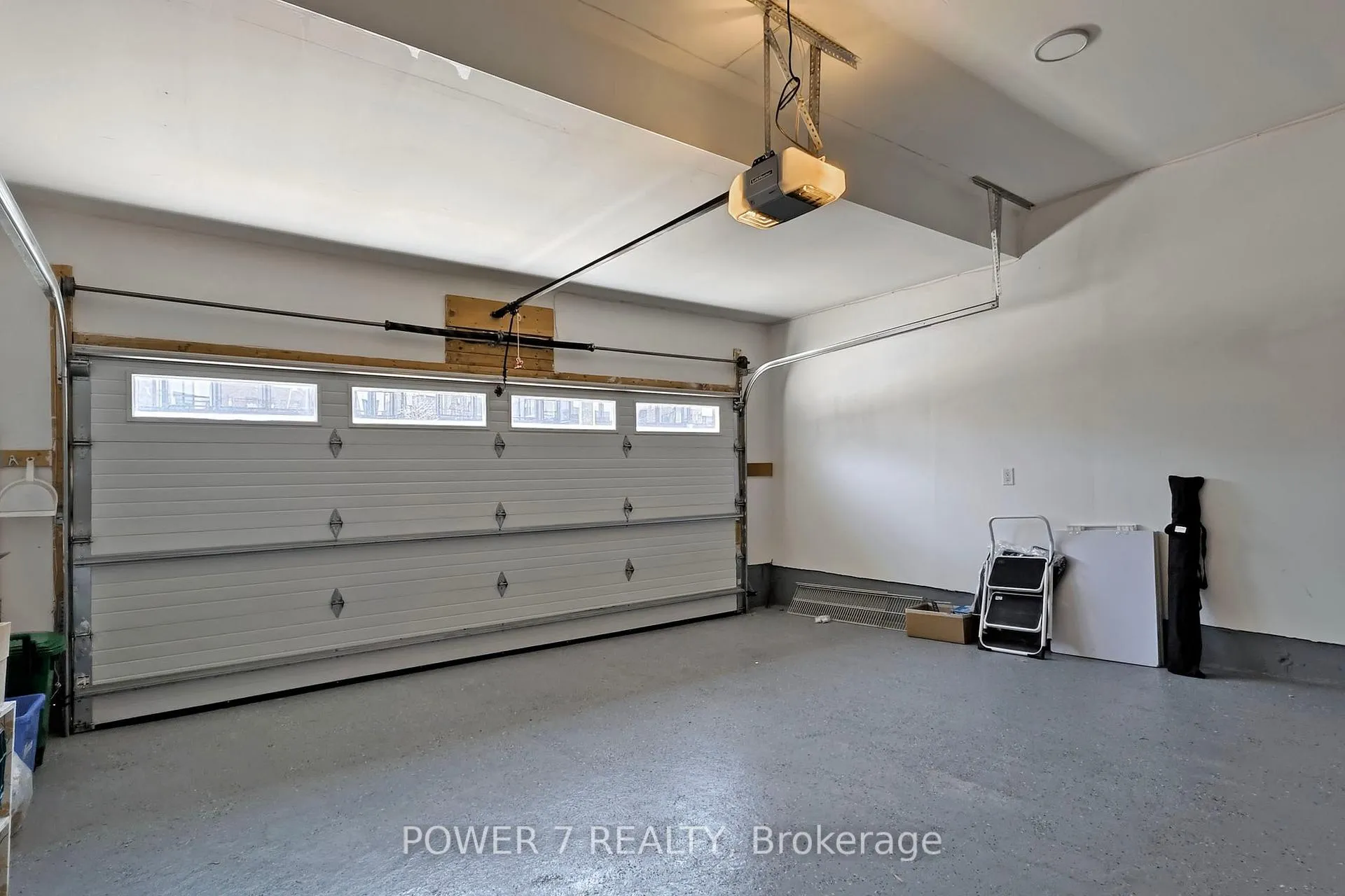 Photo 33 of 57 Gandhi Lane, Markham, Commerce Valley — HOMEH