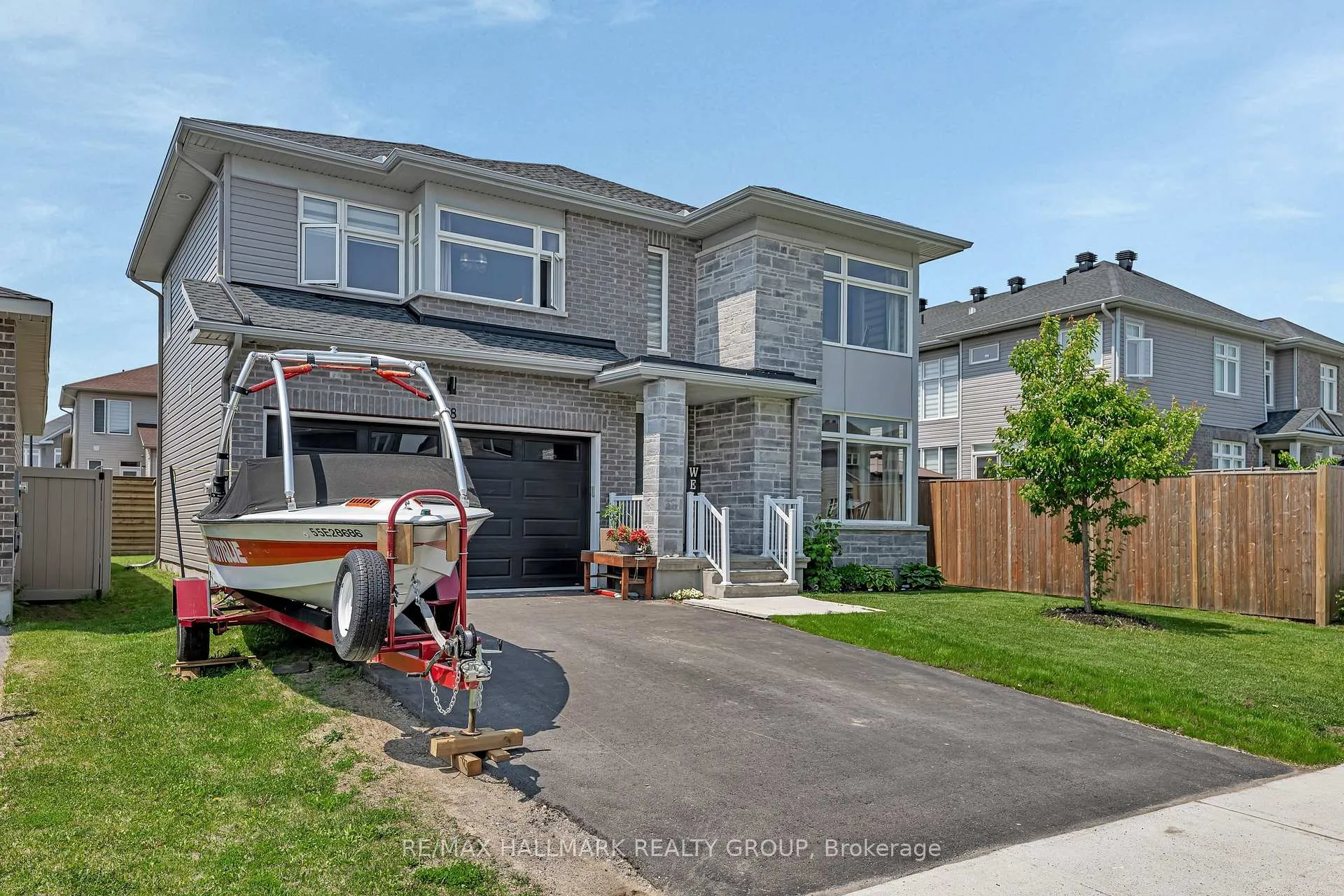 Photo 3 of 78 Dunlop Road, Carleton Place — HOMEH