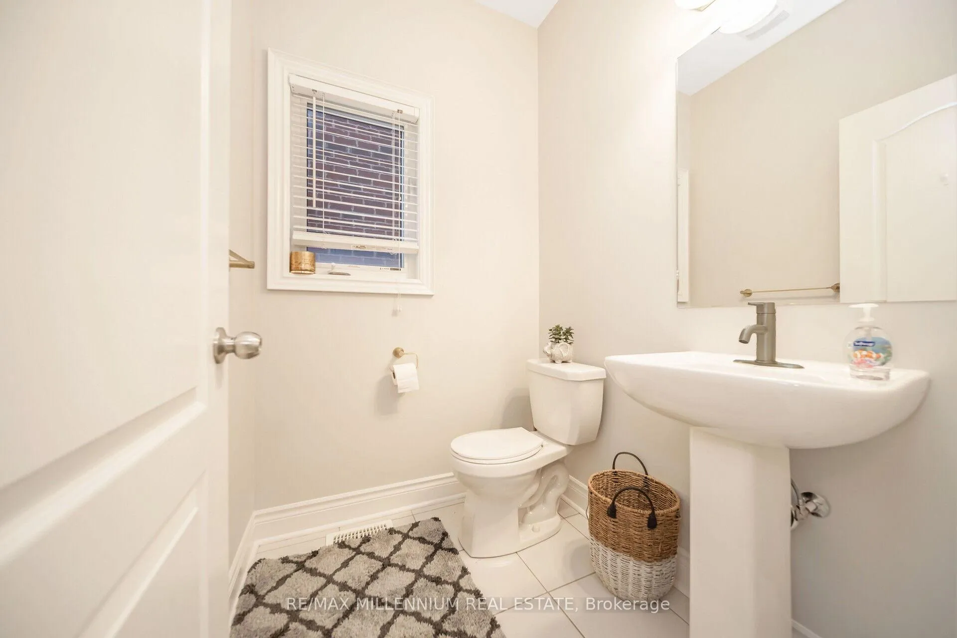 Photo 20 of 36 Elwin Road, Brampton, Credit Valley — HOMEH