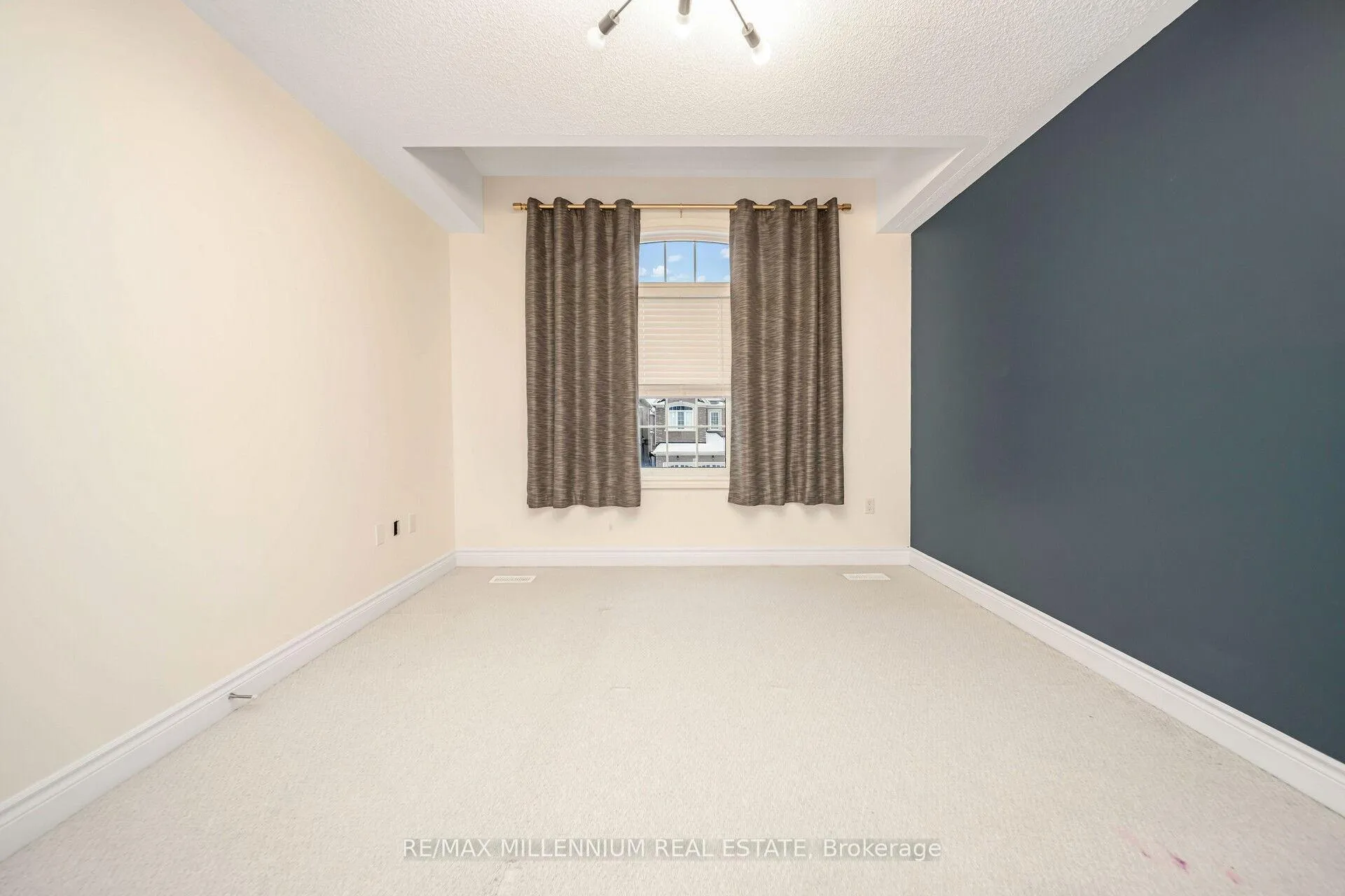 Photo 35 of 36 Elwin Road, Brampton, Credit Valley — HOMEH