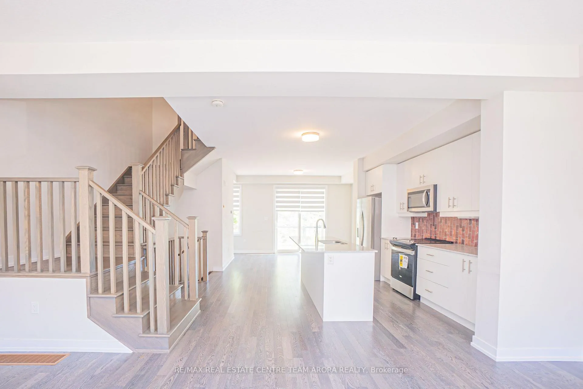 Photo 7 of 9 Folcroft Street, Brampton, Credit Valley — HOMEH