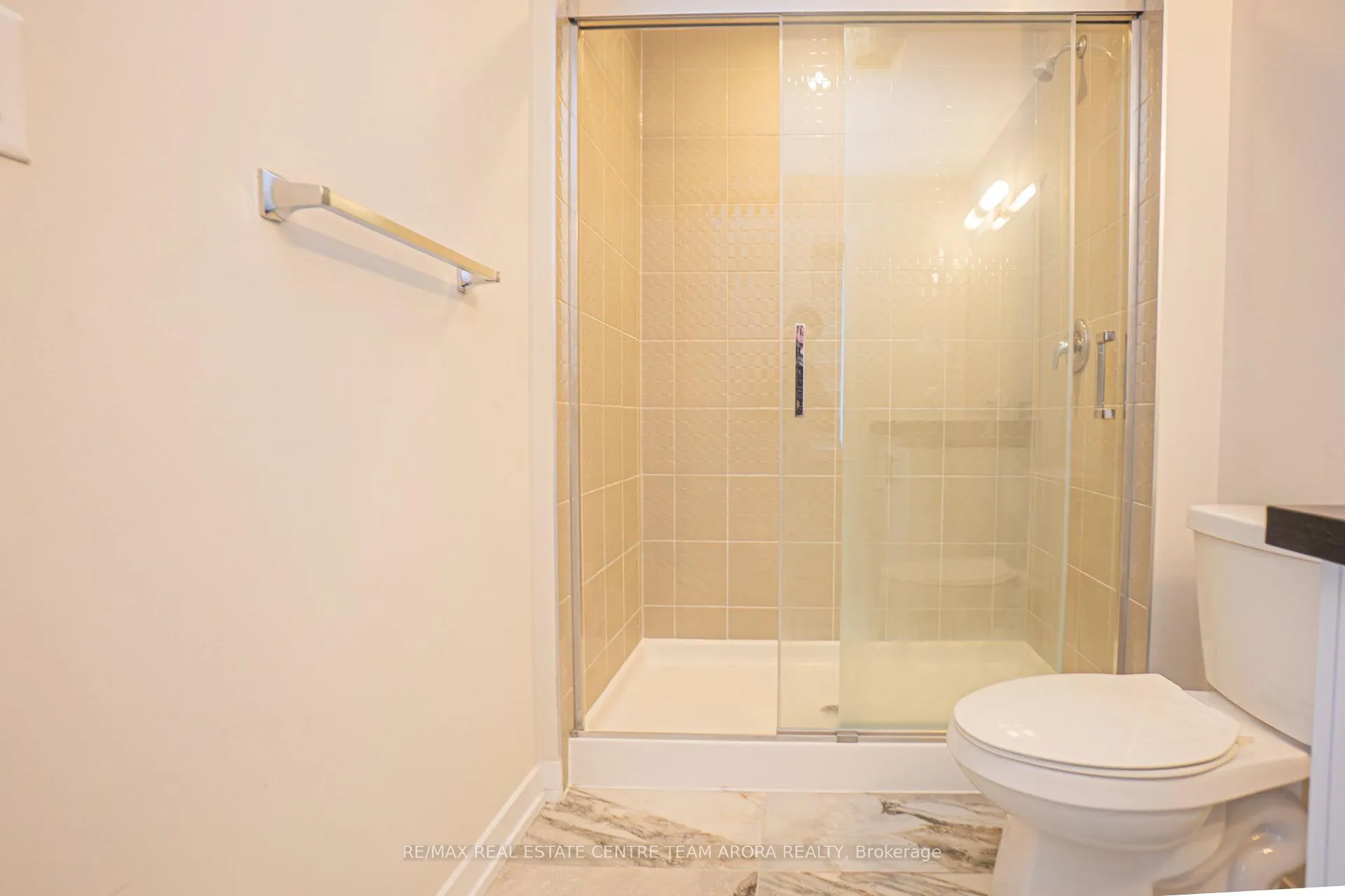 Photo 14 of 9 Folcroft Street, Brampton, Credit Valley — HOMEH