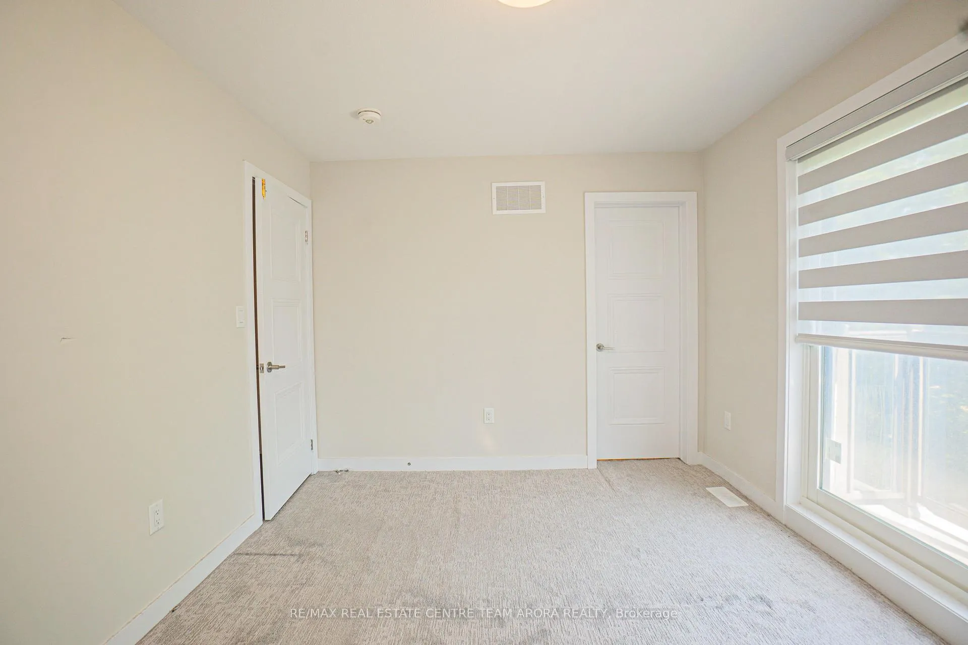 Photo 17 of 9 Folcroft Street, Brampton, Credit Valley — HOMEH