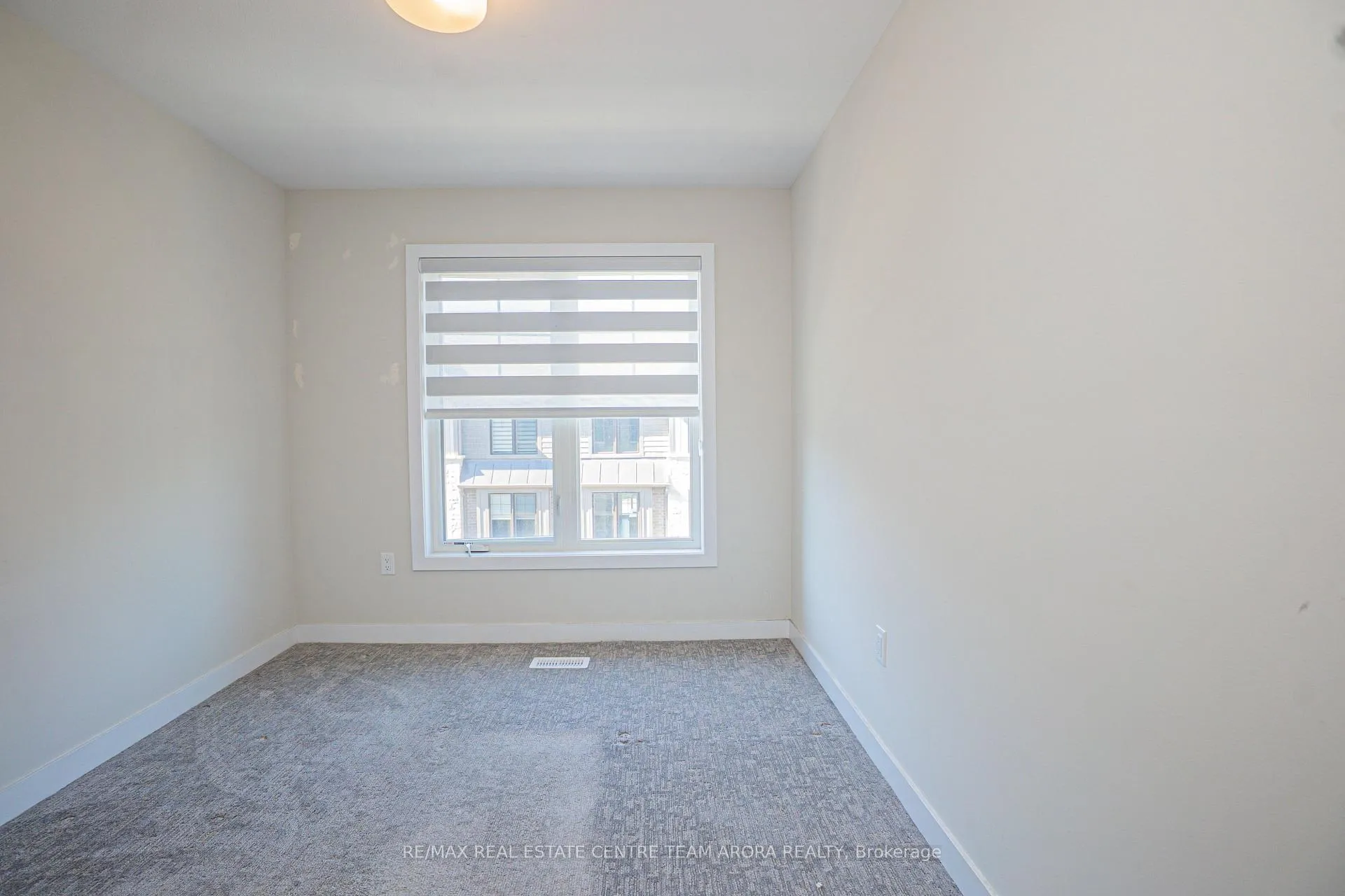 Photo 19 of 9 Folcroft Street, Brampton, Credit Valley — HOMEH
