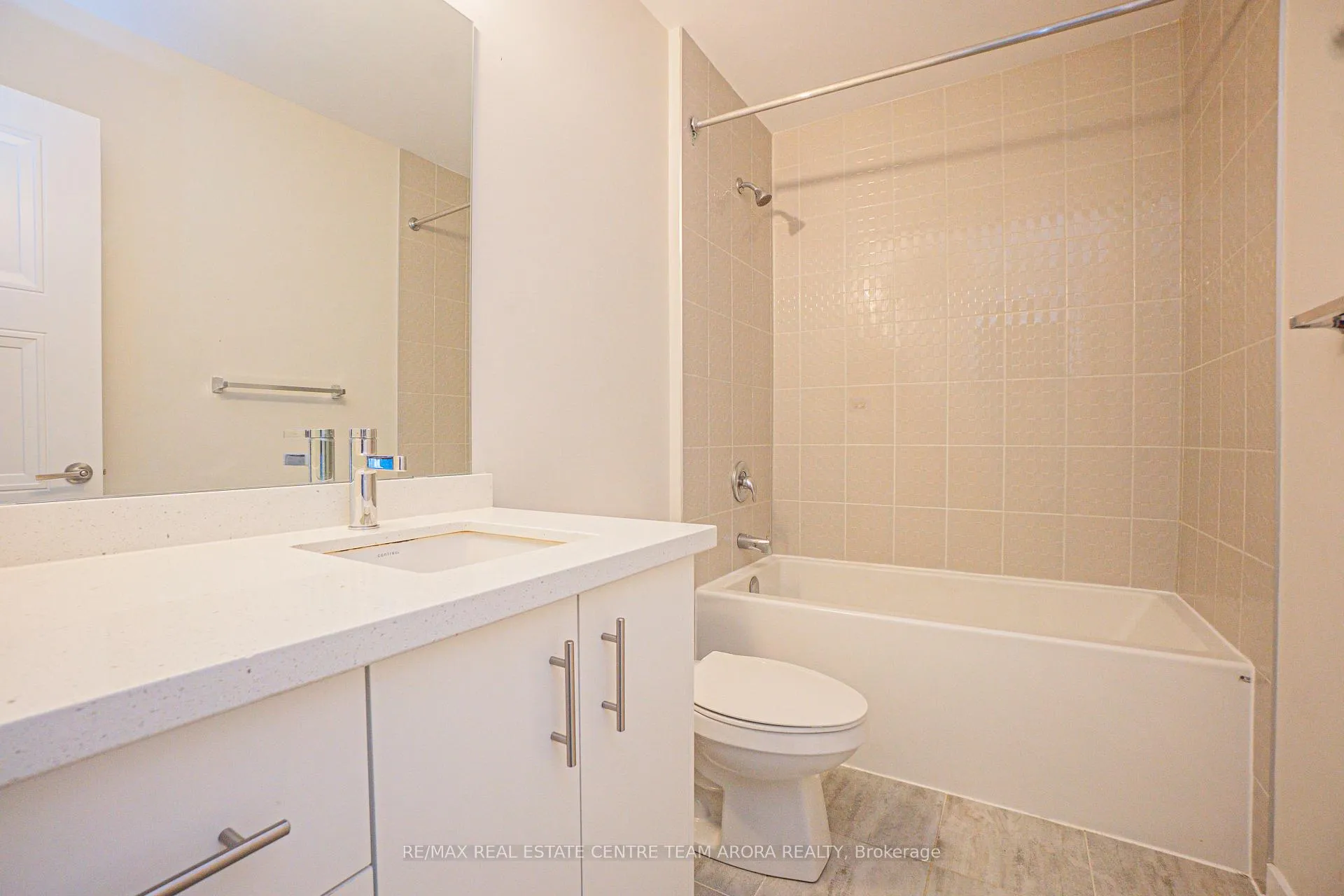 Photo 21 of 9 Folcroft Street, Brampton, Credit Valley — HOMEH