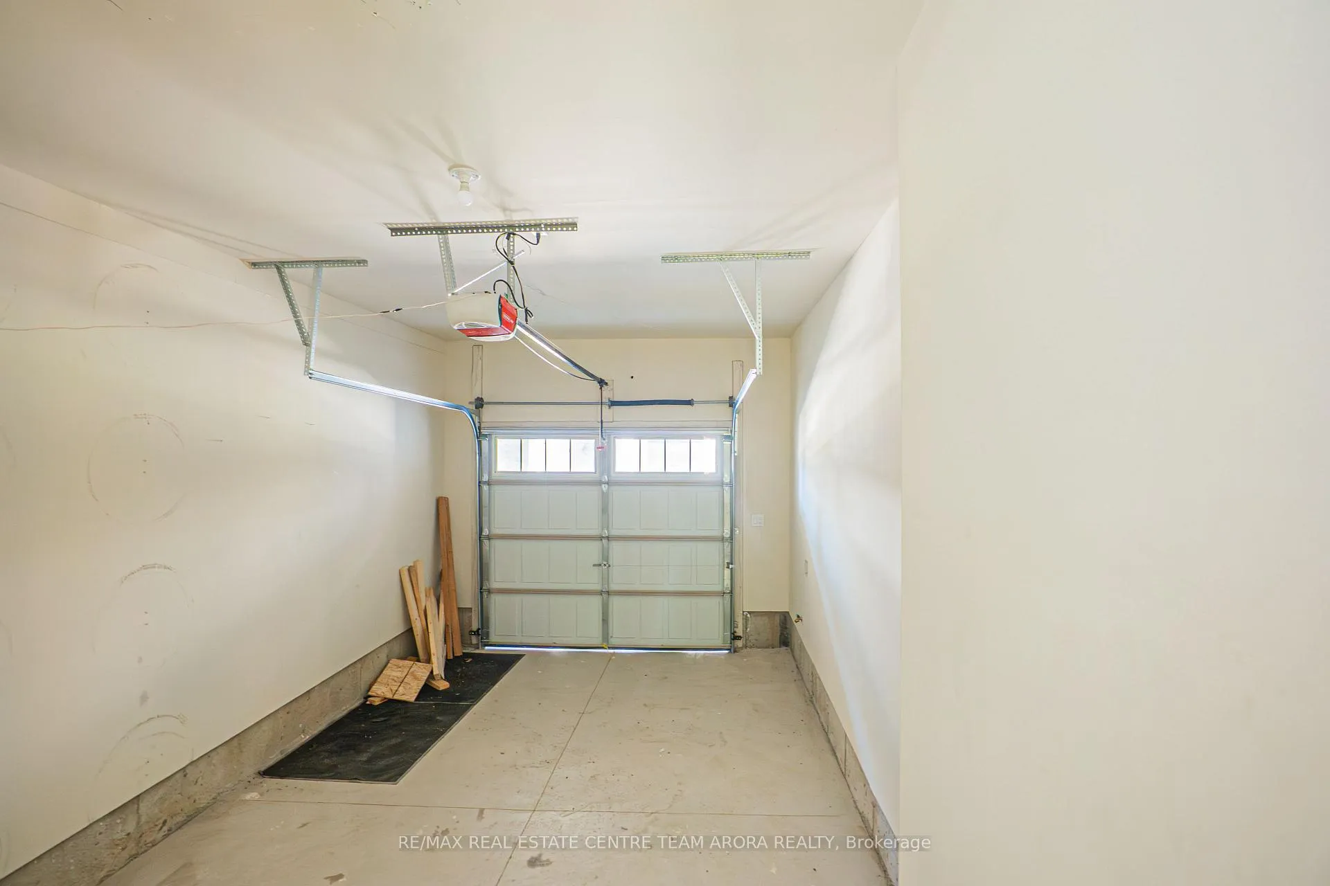 Photo 22 of 9 Folcroft Street, Brampton, Credit Valley — HOMEH