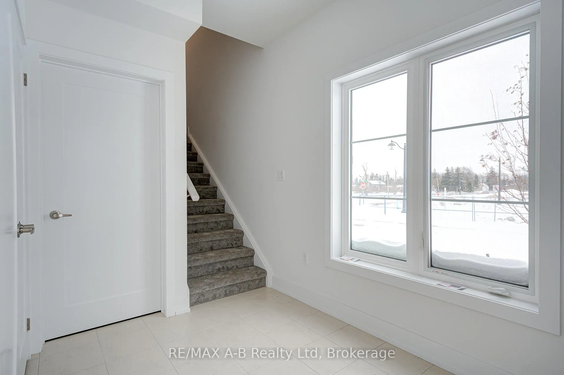 Photo 5 of 79 Cygnet Drive, Stratford — HOMEH