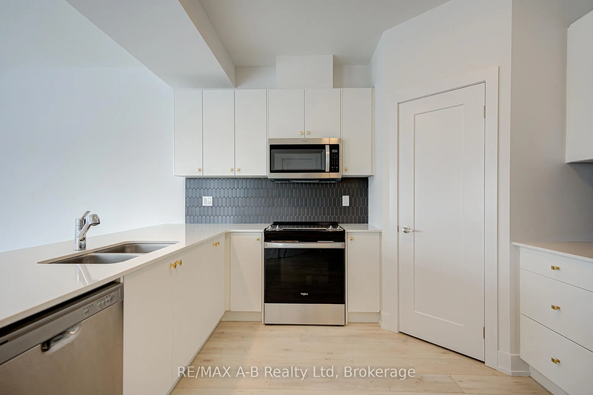 Photo 7 of 79 Cygnet Drive, Stratford — HOMEH