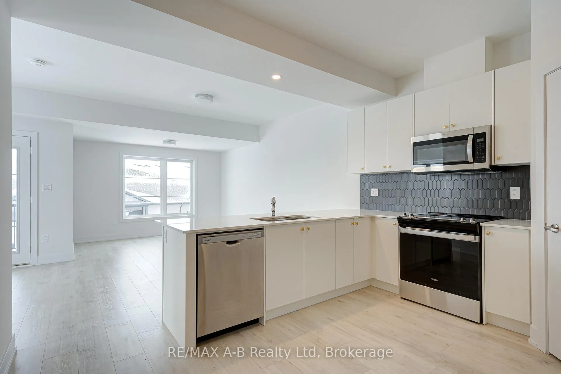 Photo 11 of 79 Cygnet Drive, Stratford — HOMEH