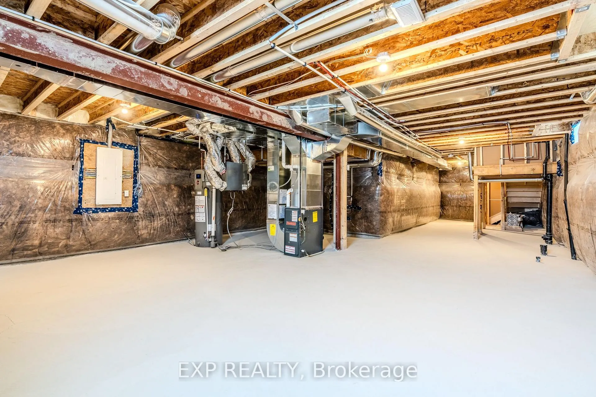 Photo 32 of 139 Robin Trail, Scugog, Port Perry — HOMEH